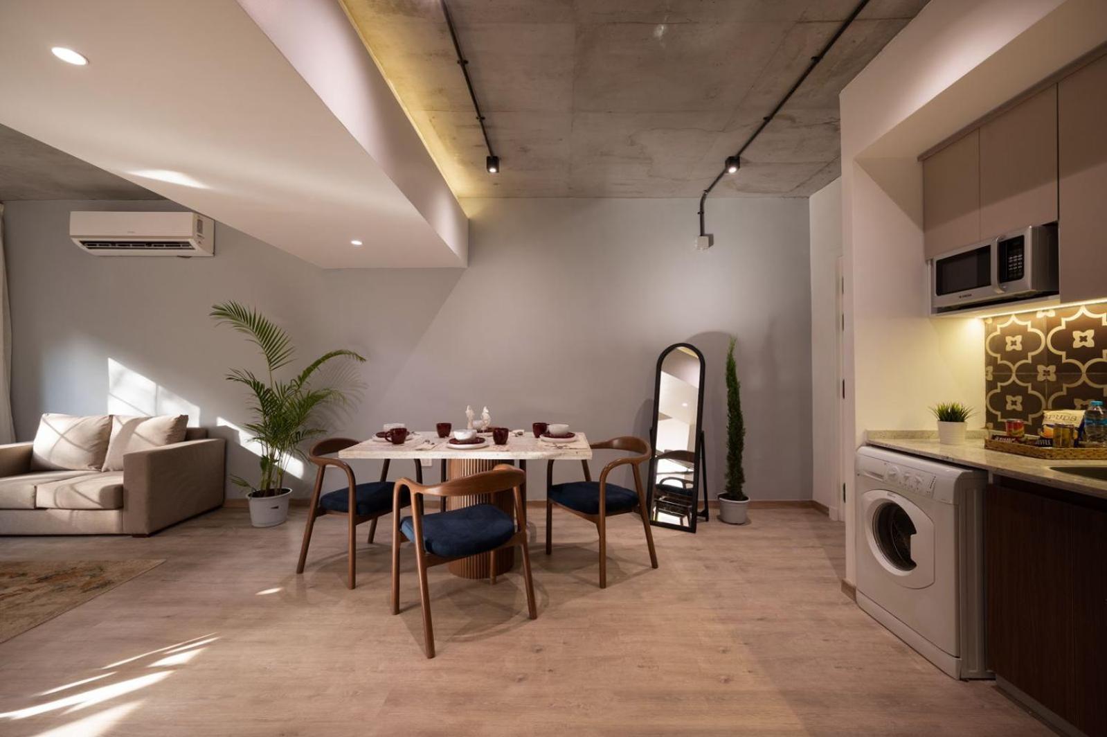 Charming Sunny Studio