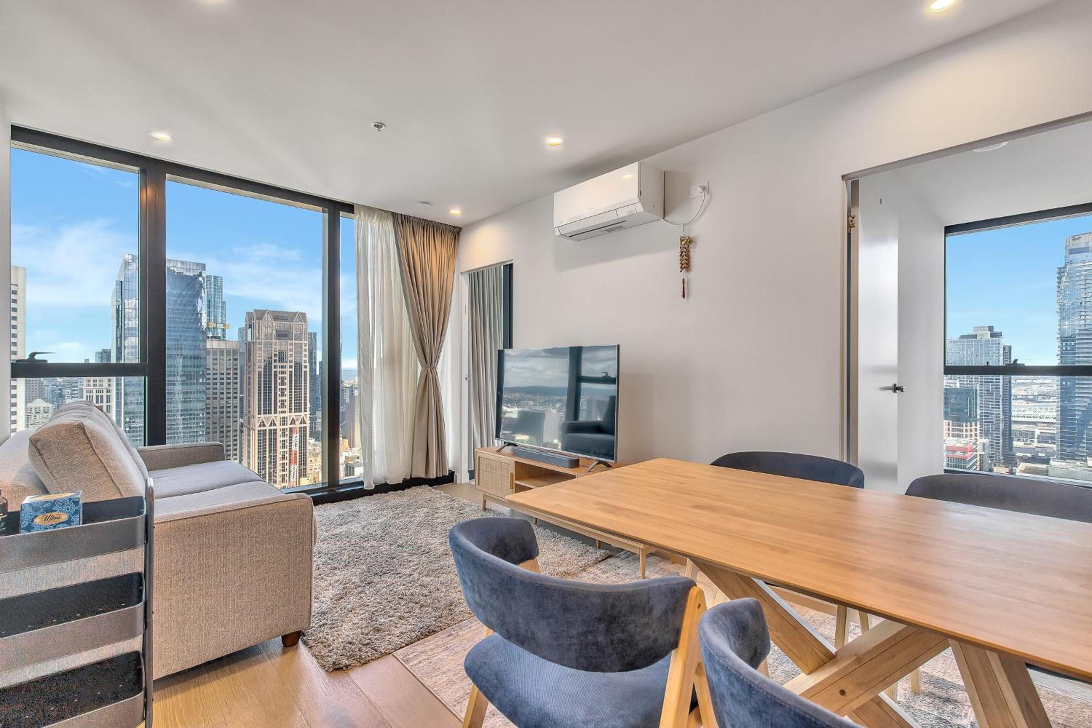 3BR 2BA Chic Apt with Parking NOT ACTIVE
