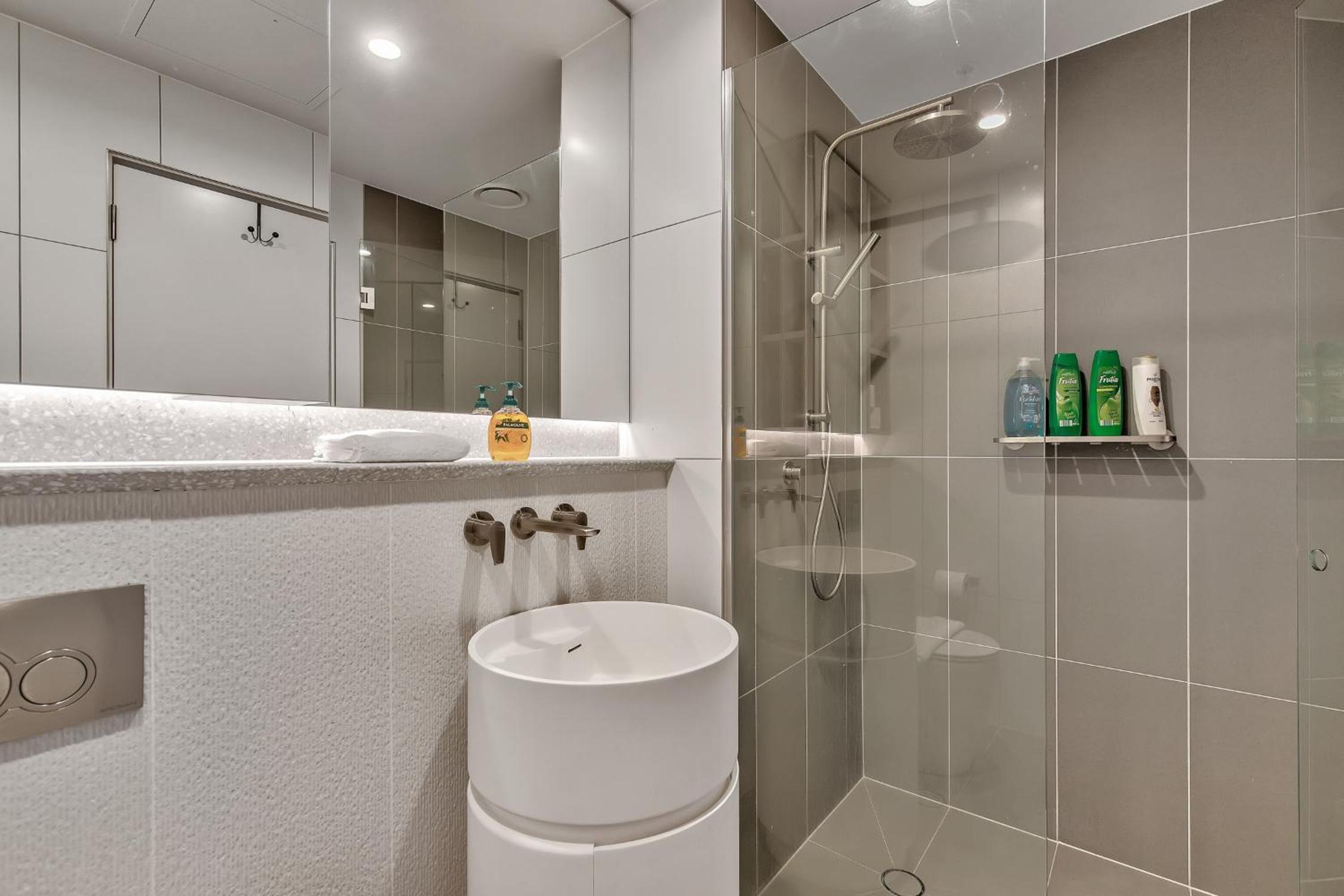 3BR 2BA Chic Apt with Parking NOT ACTIVE