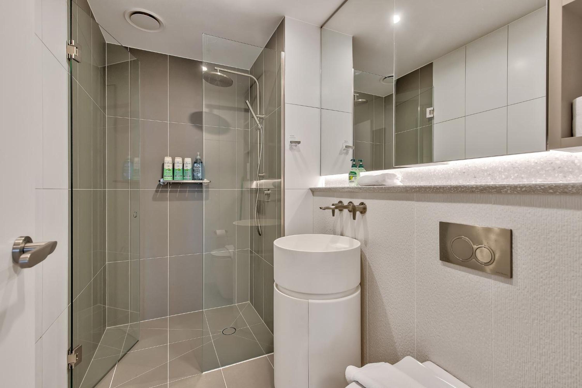 3BR 2BA Chic Apt with Parking NOT ACTIVE