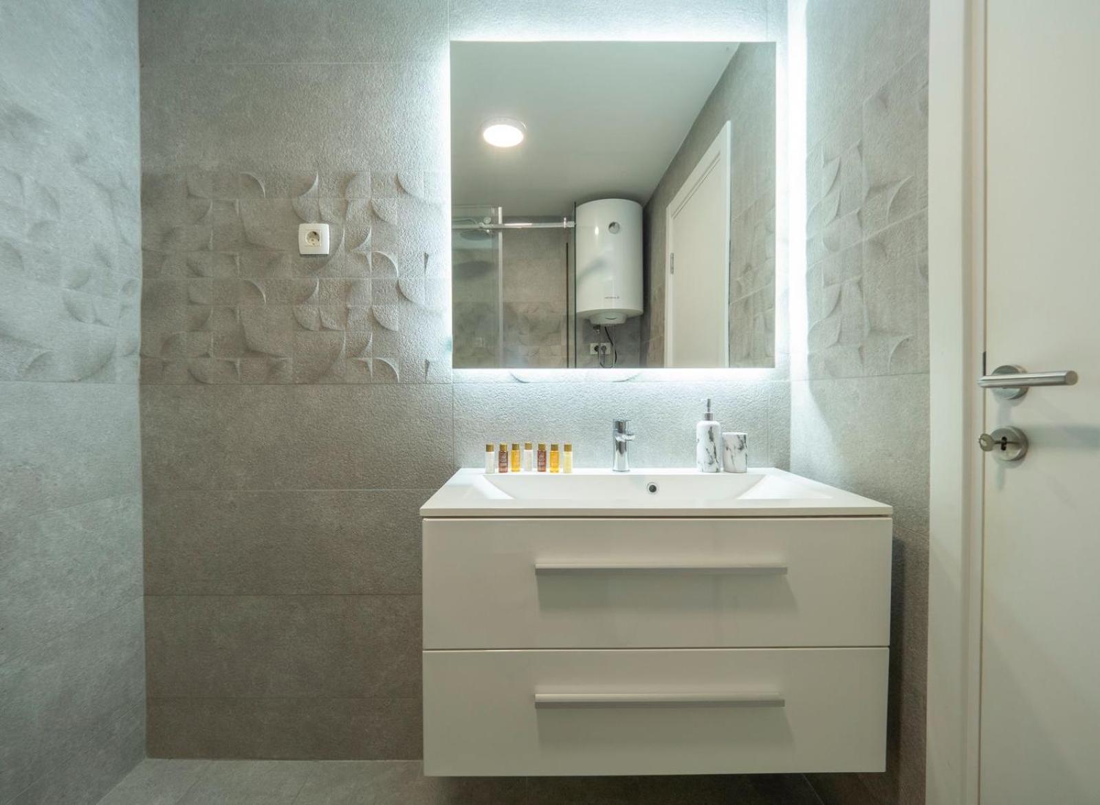Classy Two-Bedroom Apartment view 4