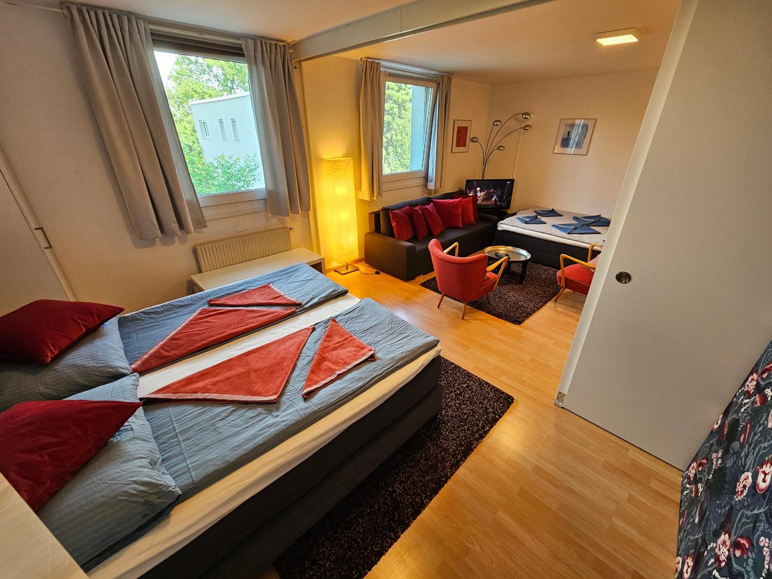 Yuki's Place - UN-VIC, Danube Beach and Subway near to Downtown Vienna