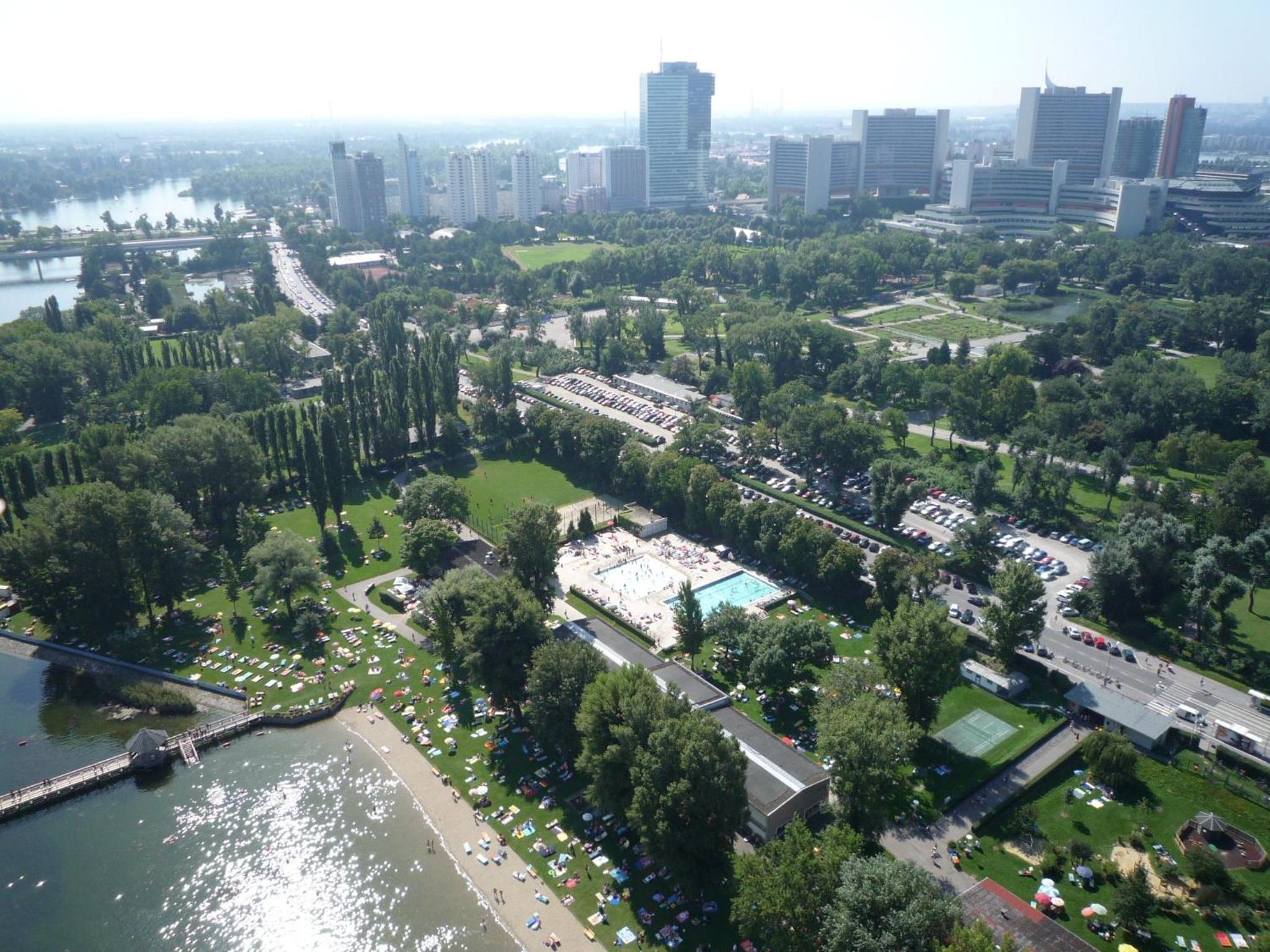 Yuki's Place - UN-VIC, Danube Beach and Subway near to Downtown Vienna