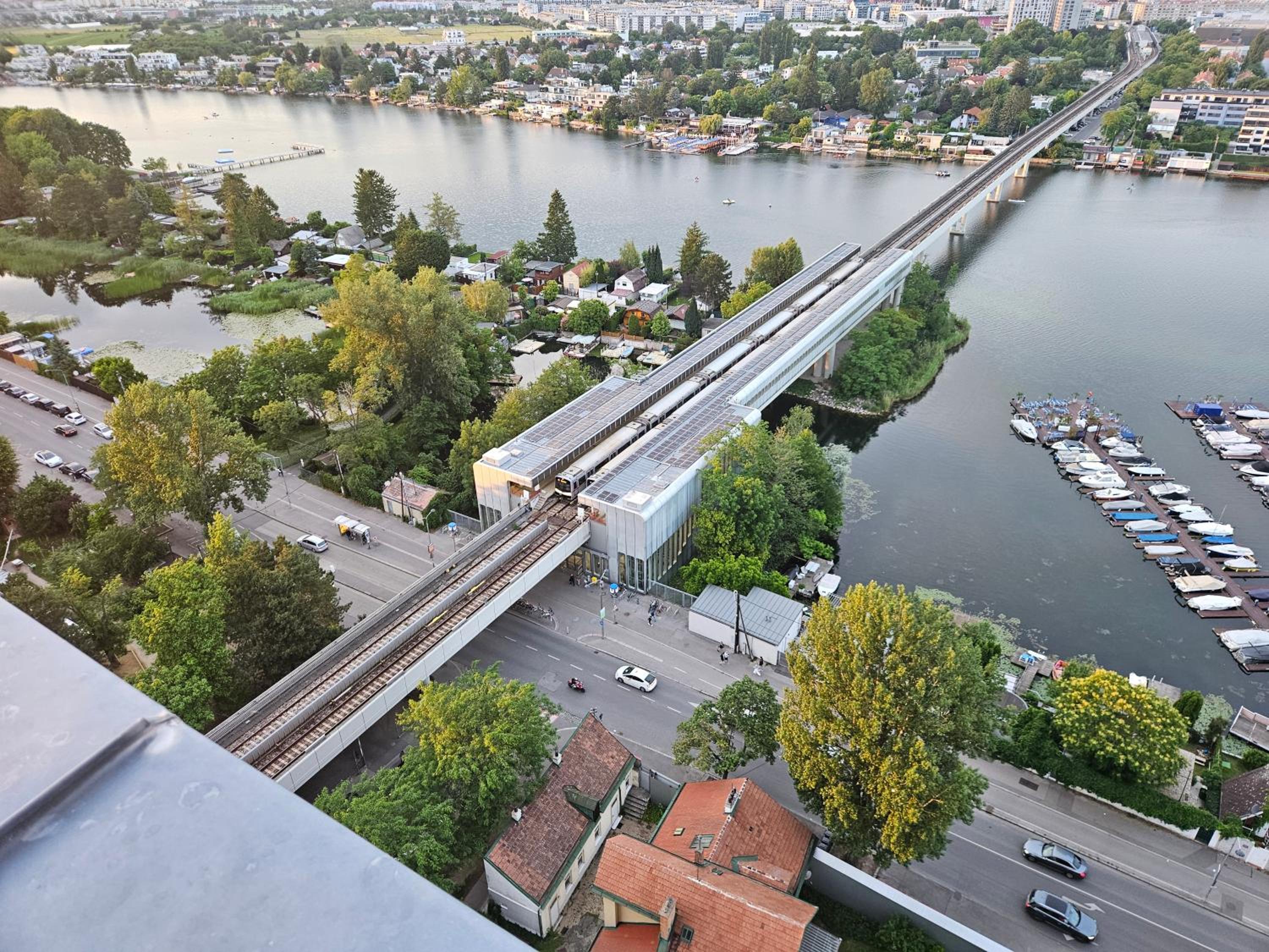 Yuki's Place - UN-VIC, Danube Beach and Subway near to Downtown Vienna