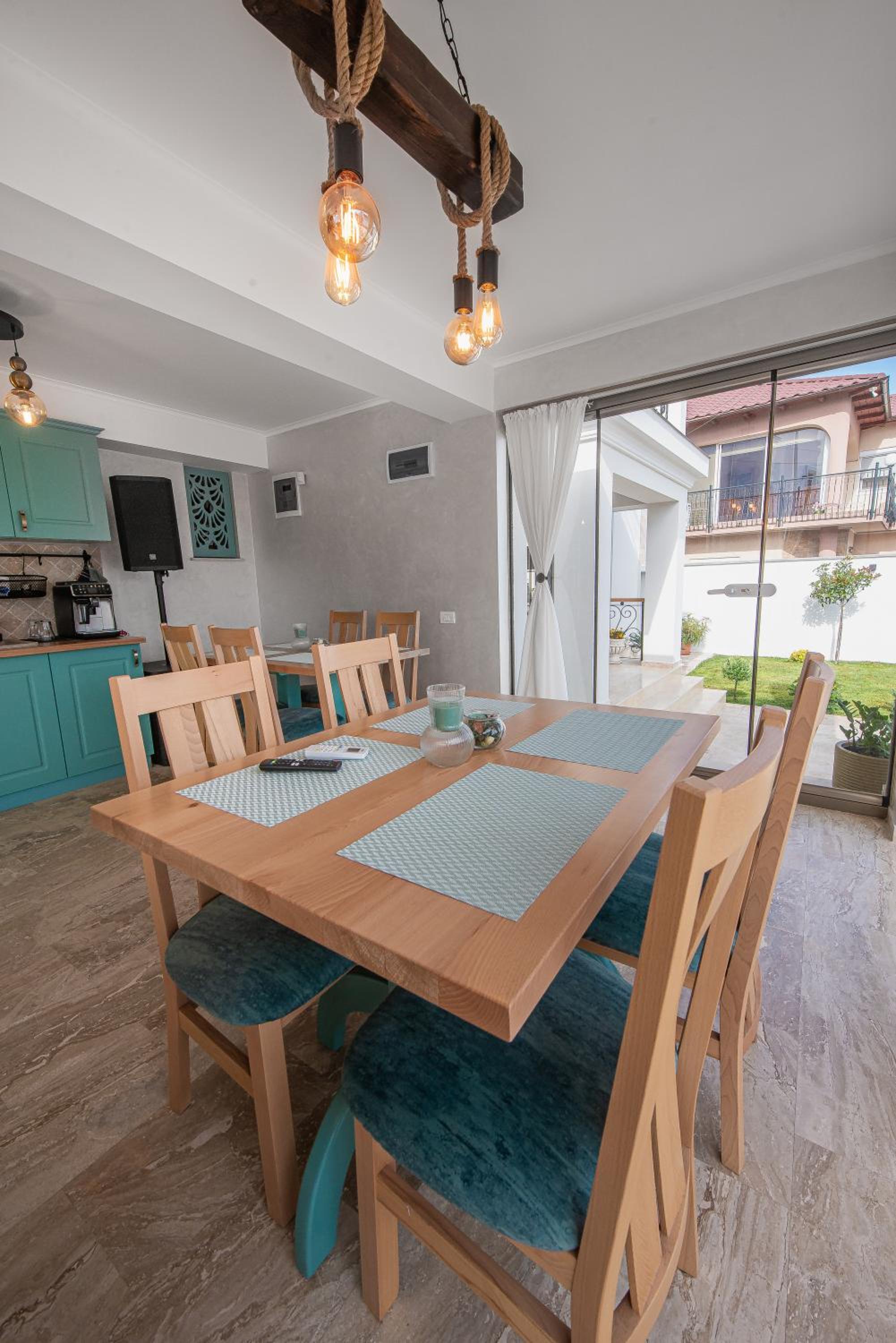 Photo 56