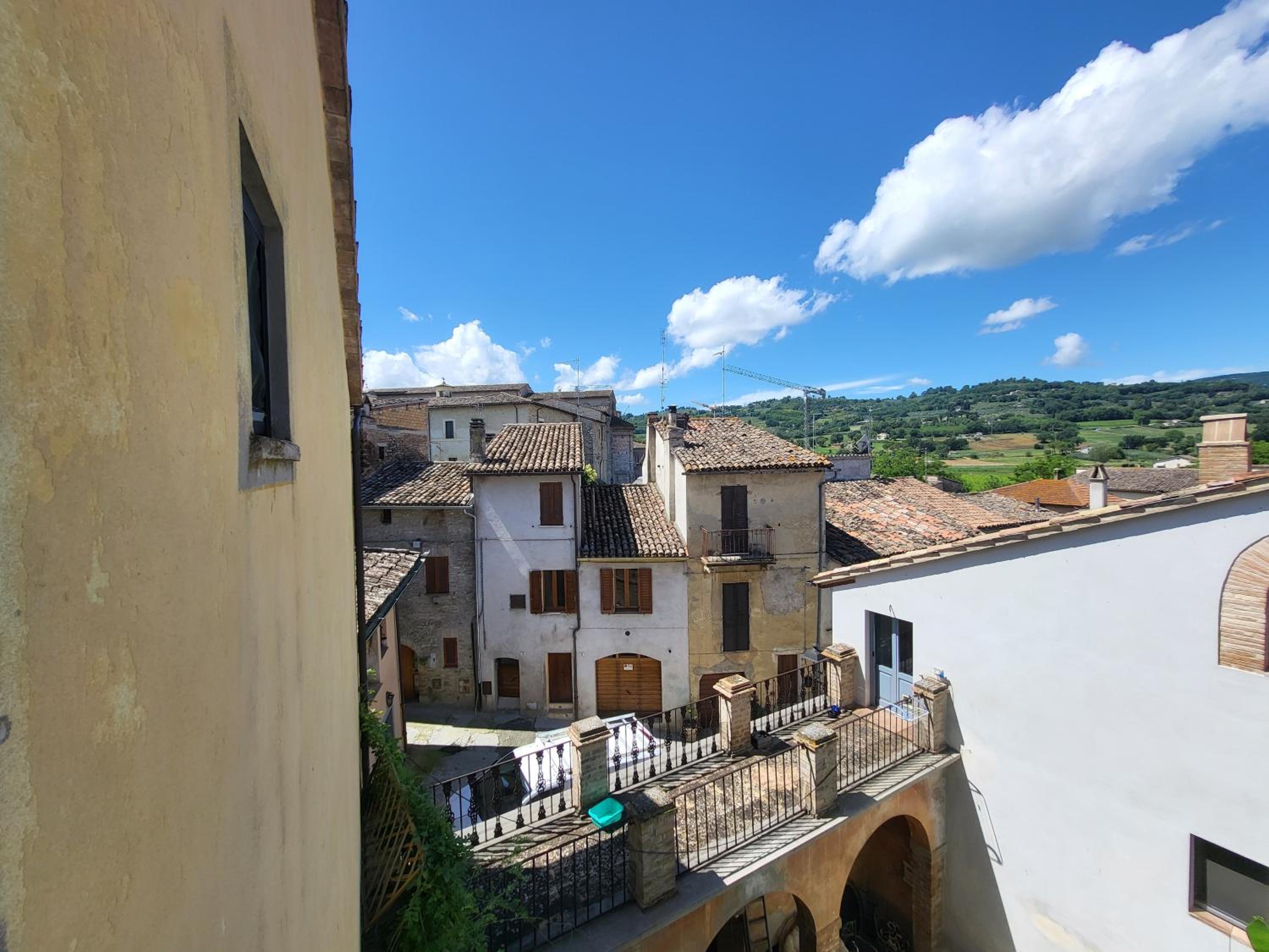 Via Onofri Apartments view 4