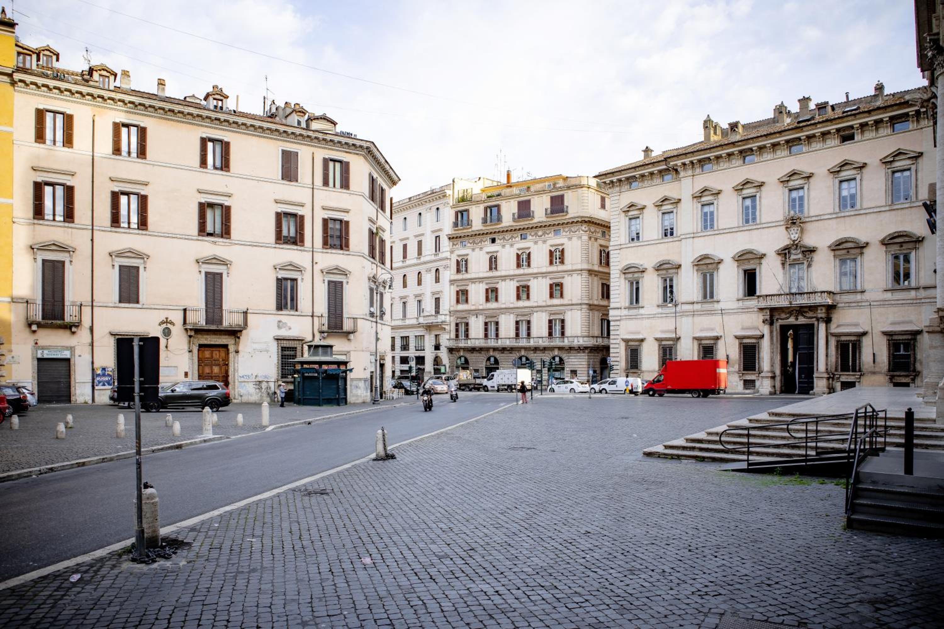 Pantheon Luxury Apartment