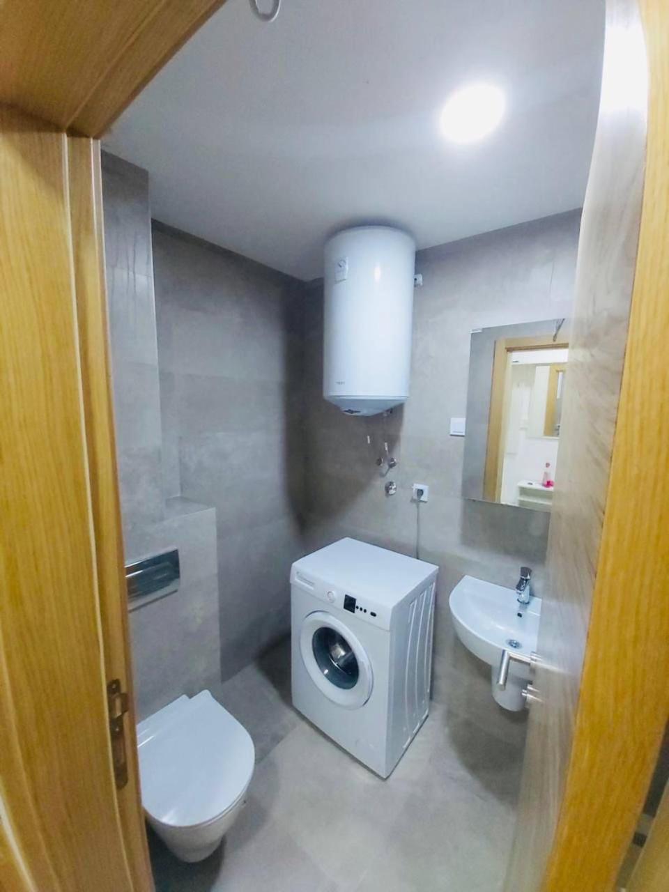 WOW Apartman Becici view 5
