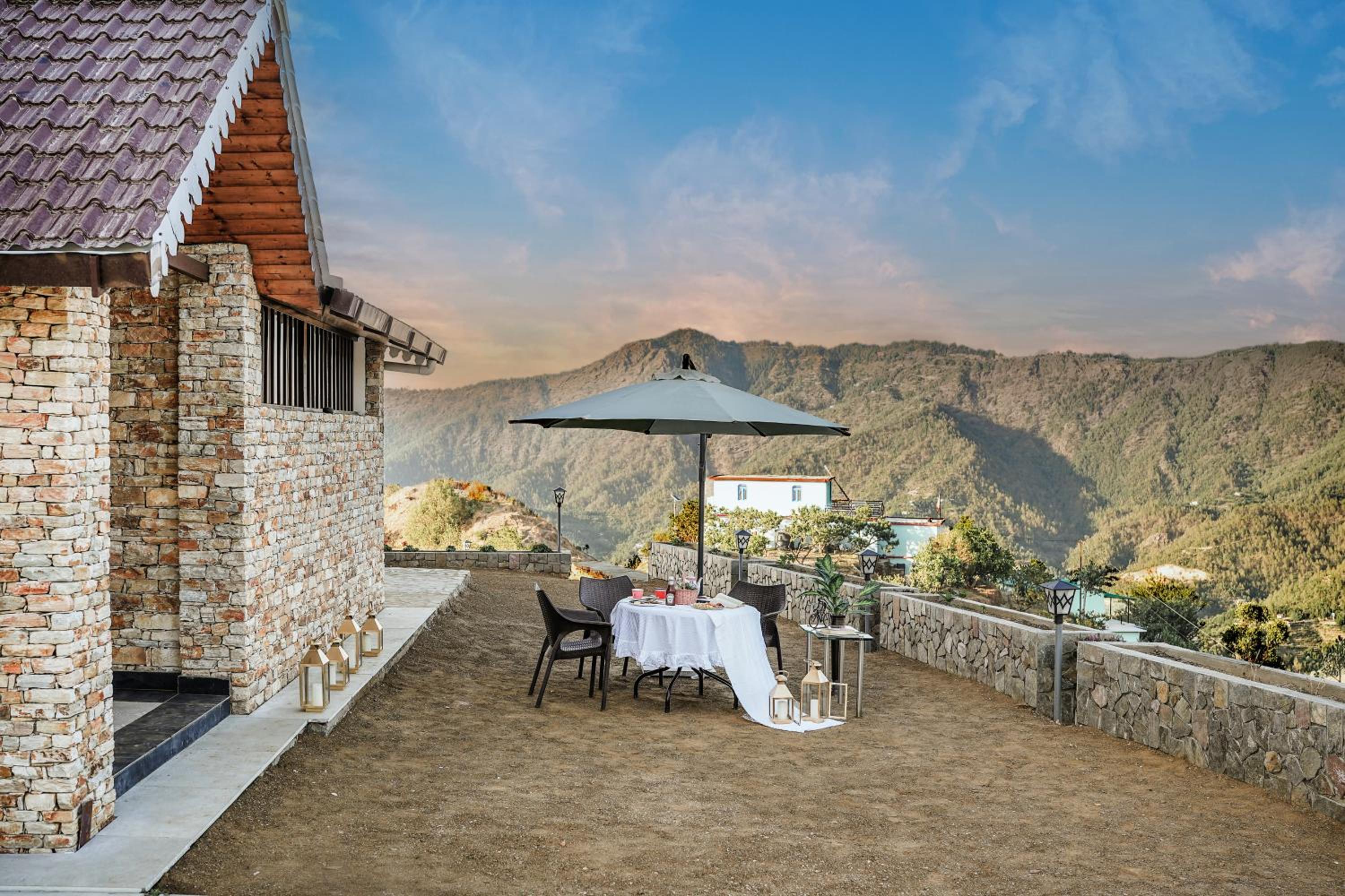 SaffronStays Ridgeview Manor, Mukteshwar - 3BHK Villa with Himalayan Views & Verandahs