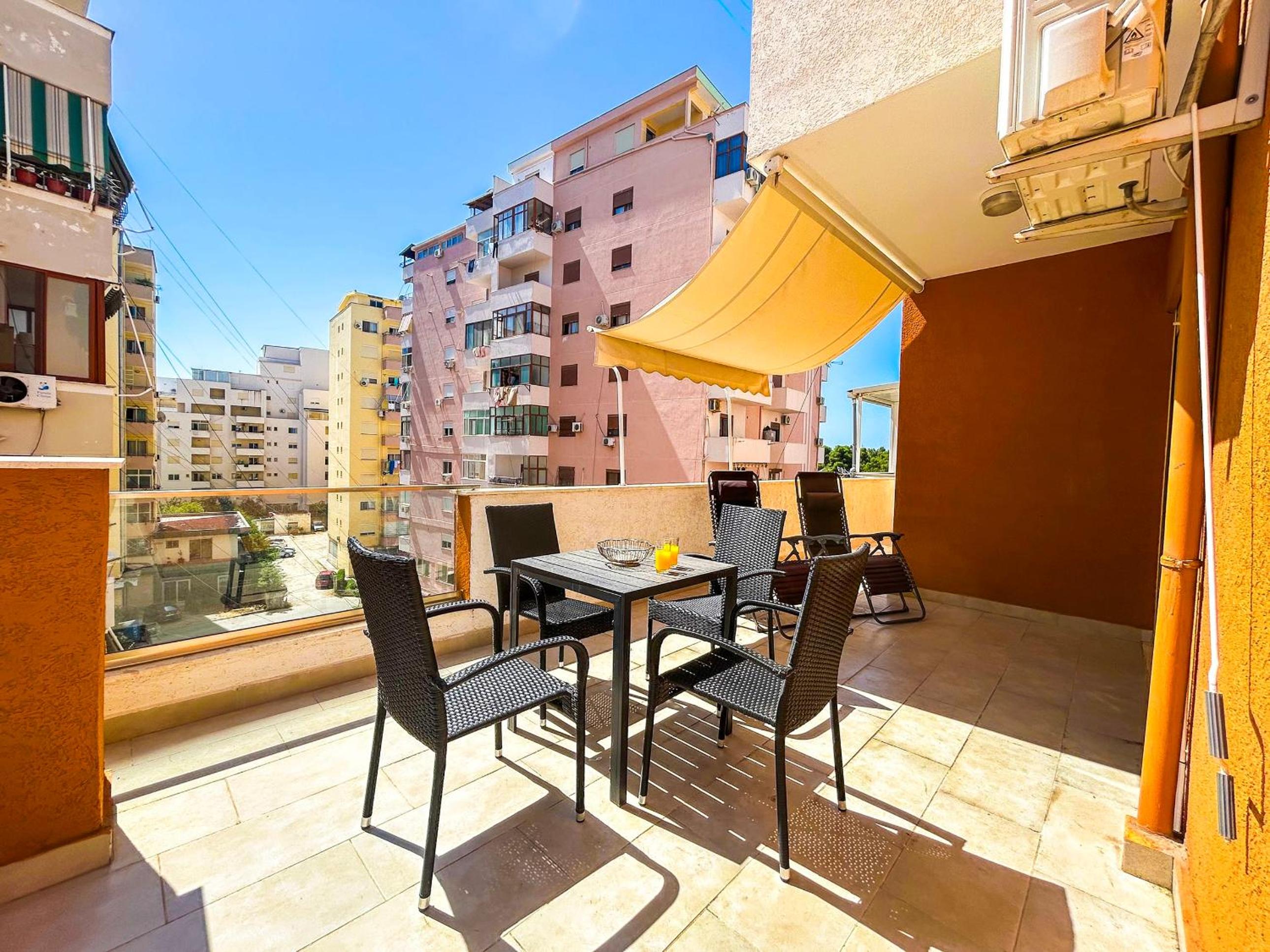 Terrace Suite 584