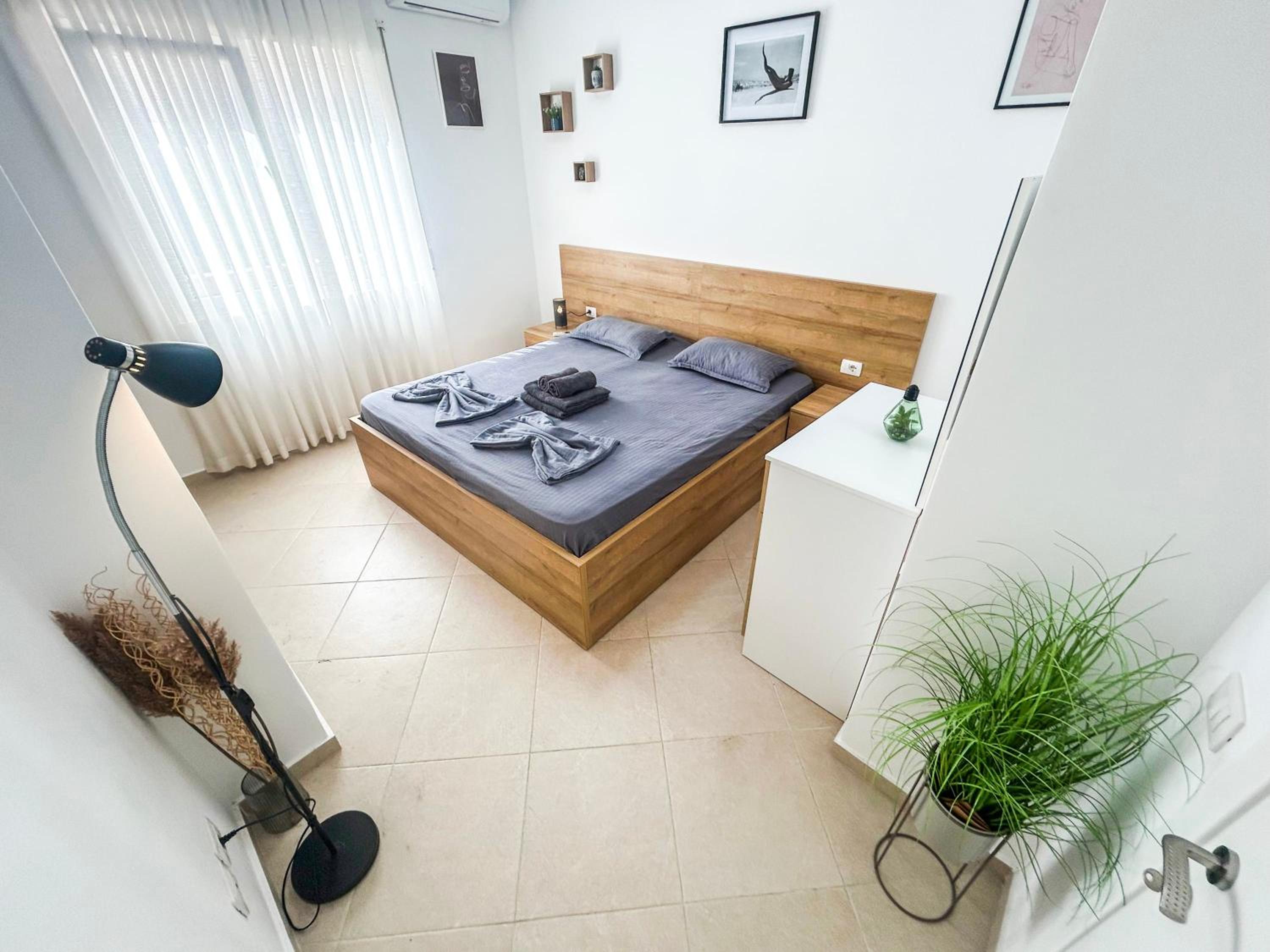Terrace Suite 584