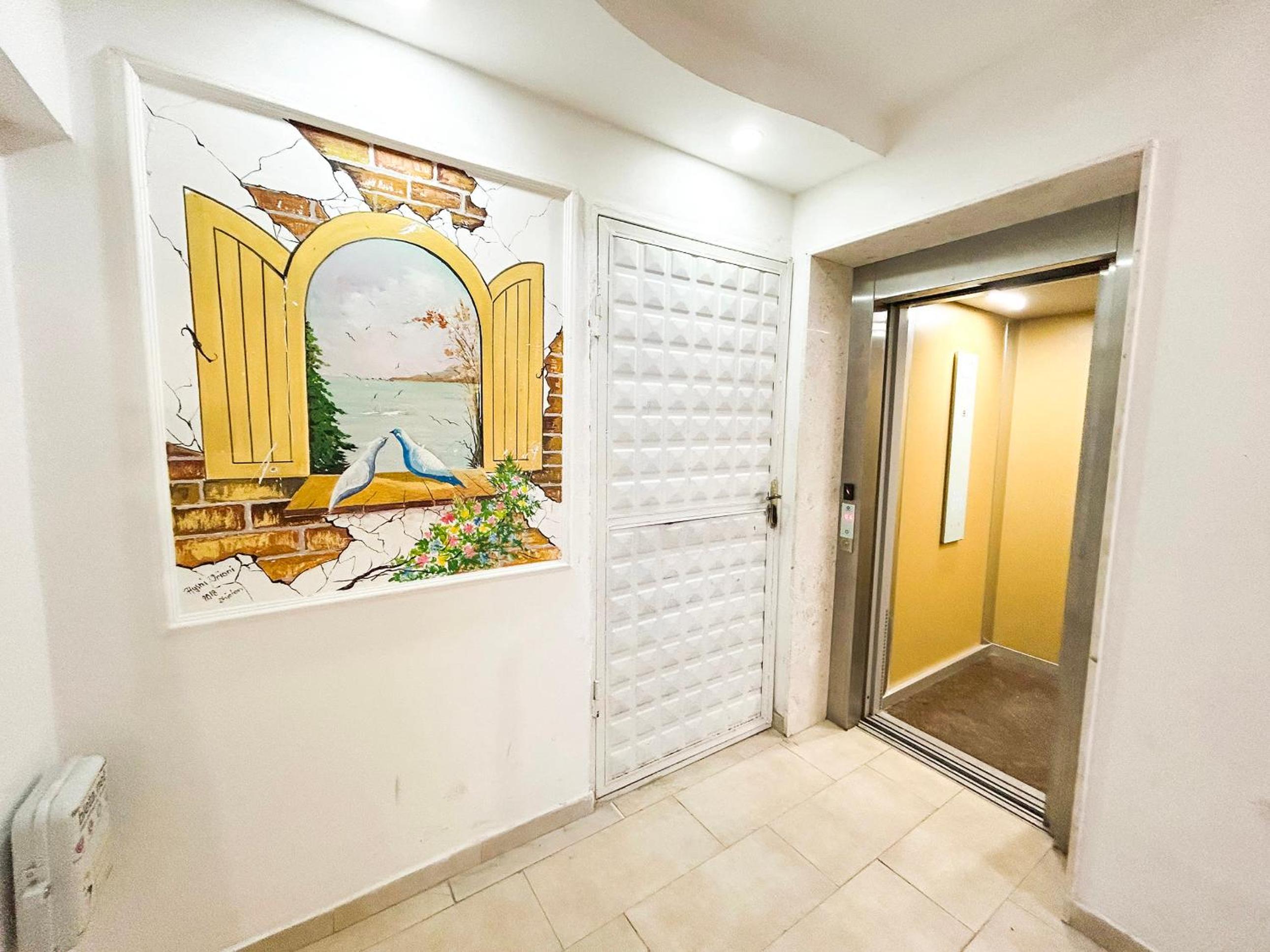 Terrace Suite 584