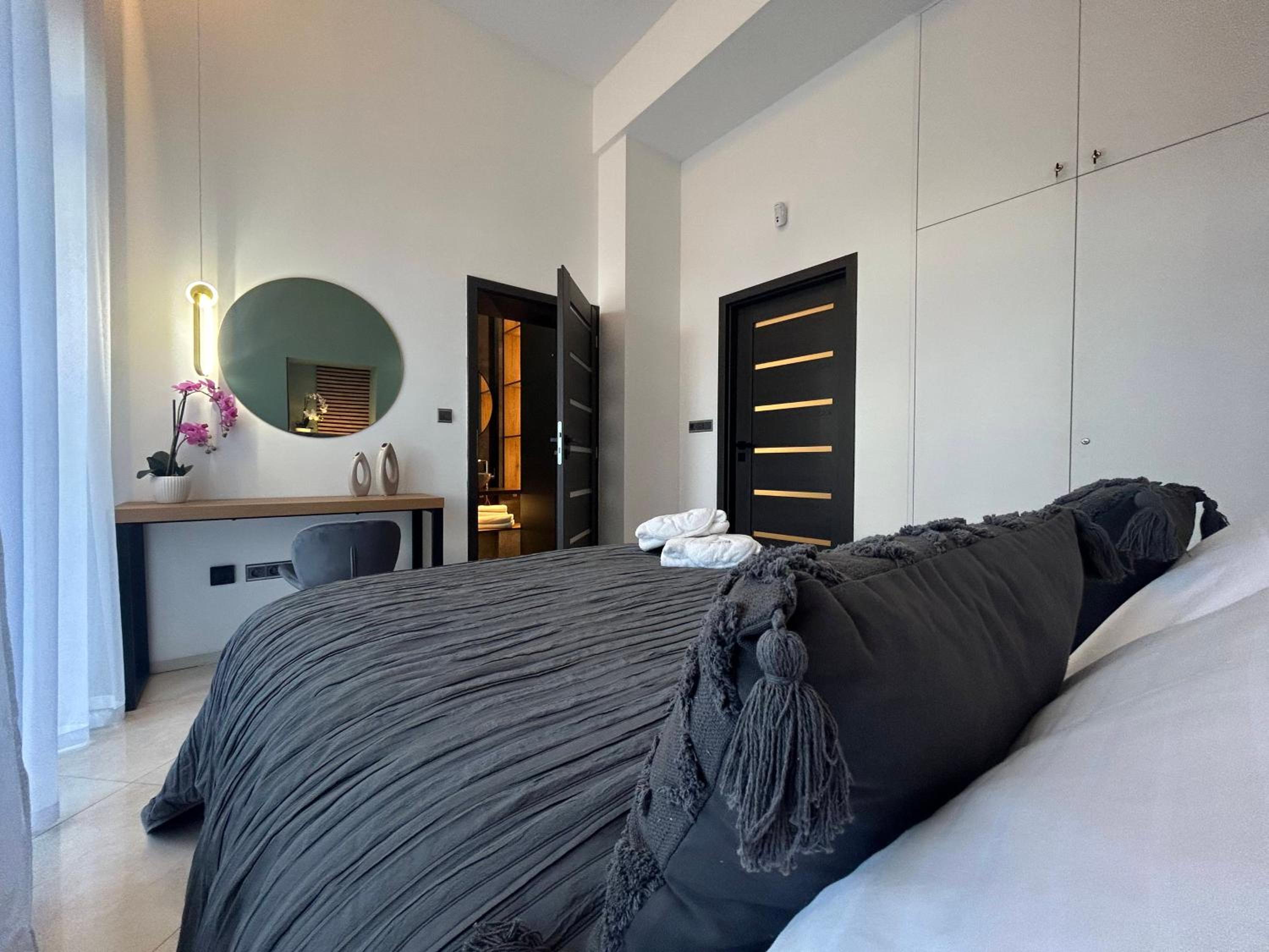 LEO Apartment FREE PARKING - President Palace
