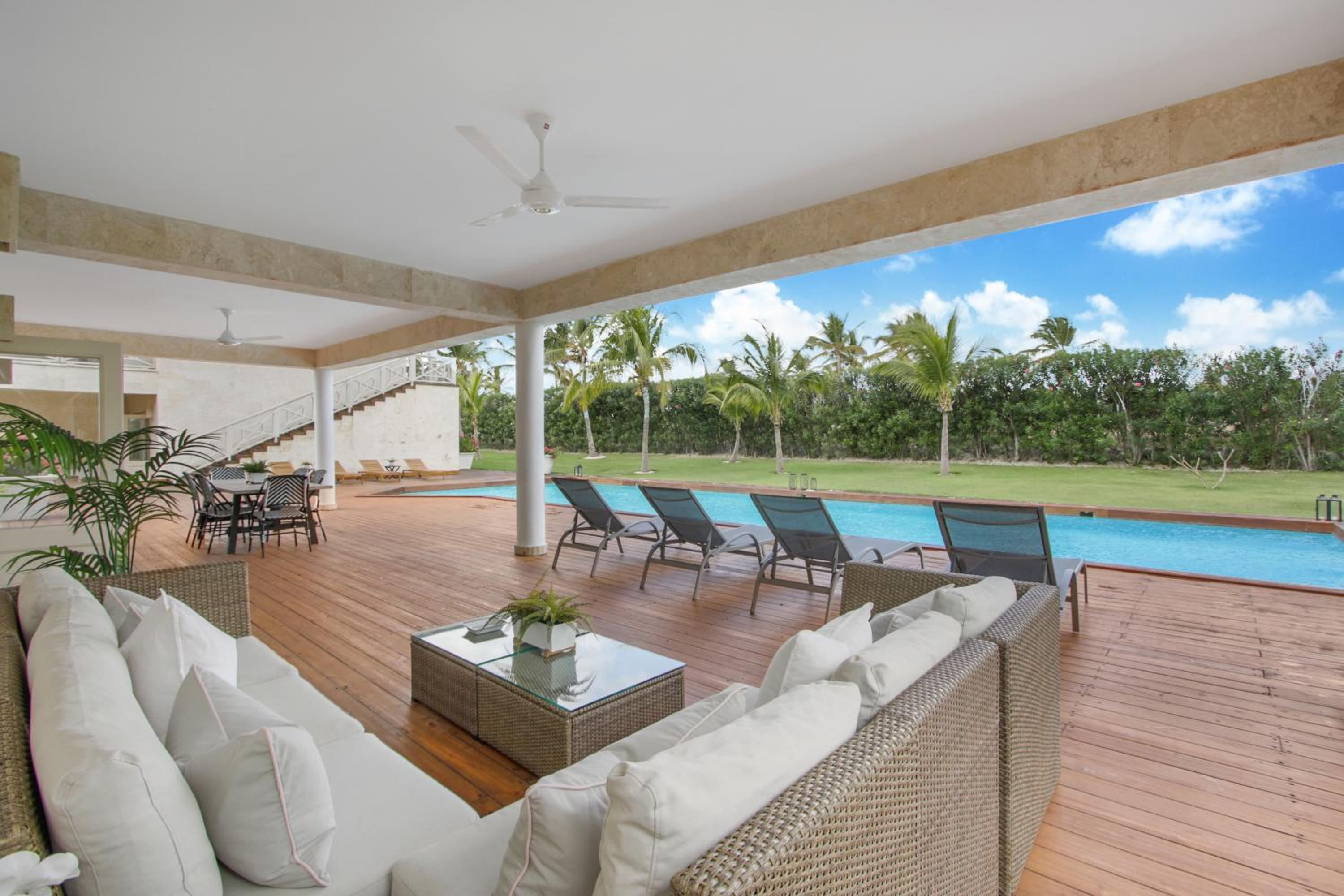 Luxury Ocean-View Villa with Private Pool & Golf Access, Dedicated Staff view 3