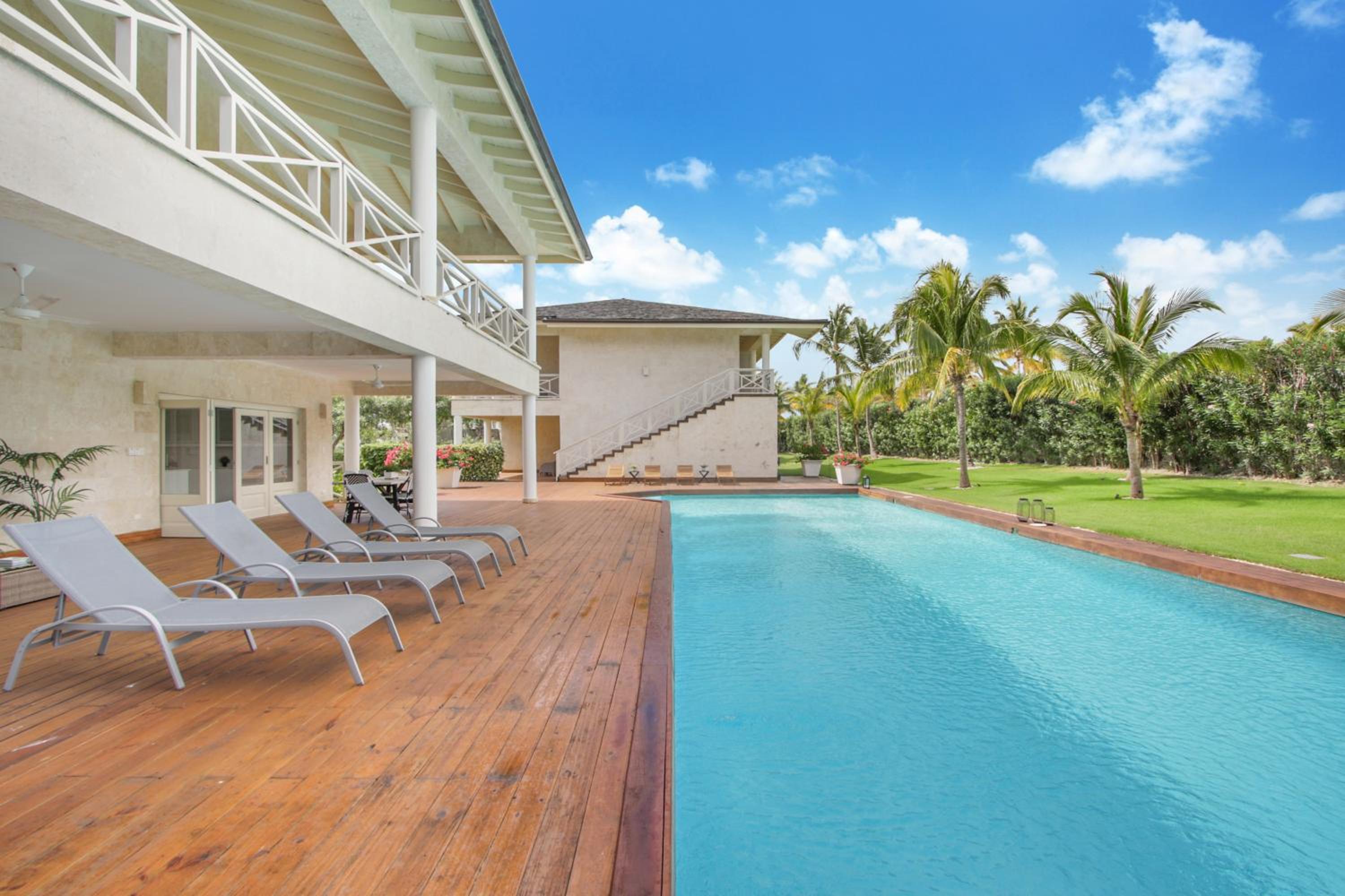 Luxury Ocean-View Villa with Private Pool & Golf Access, Dedicated Staff view 5