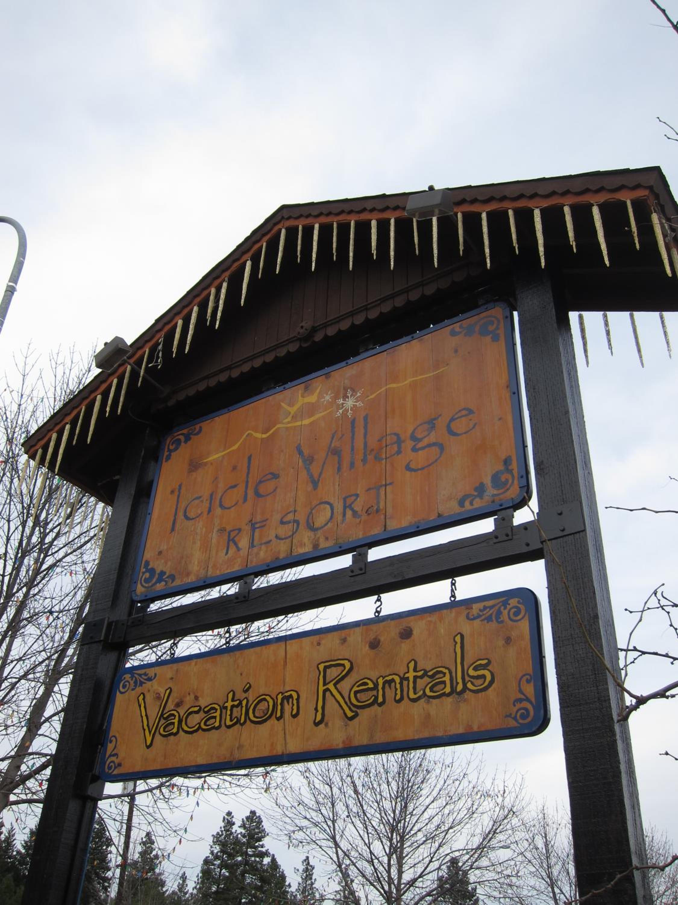 Icicle Village Resort