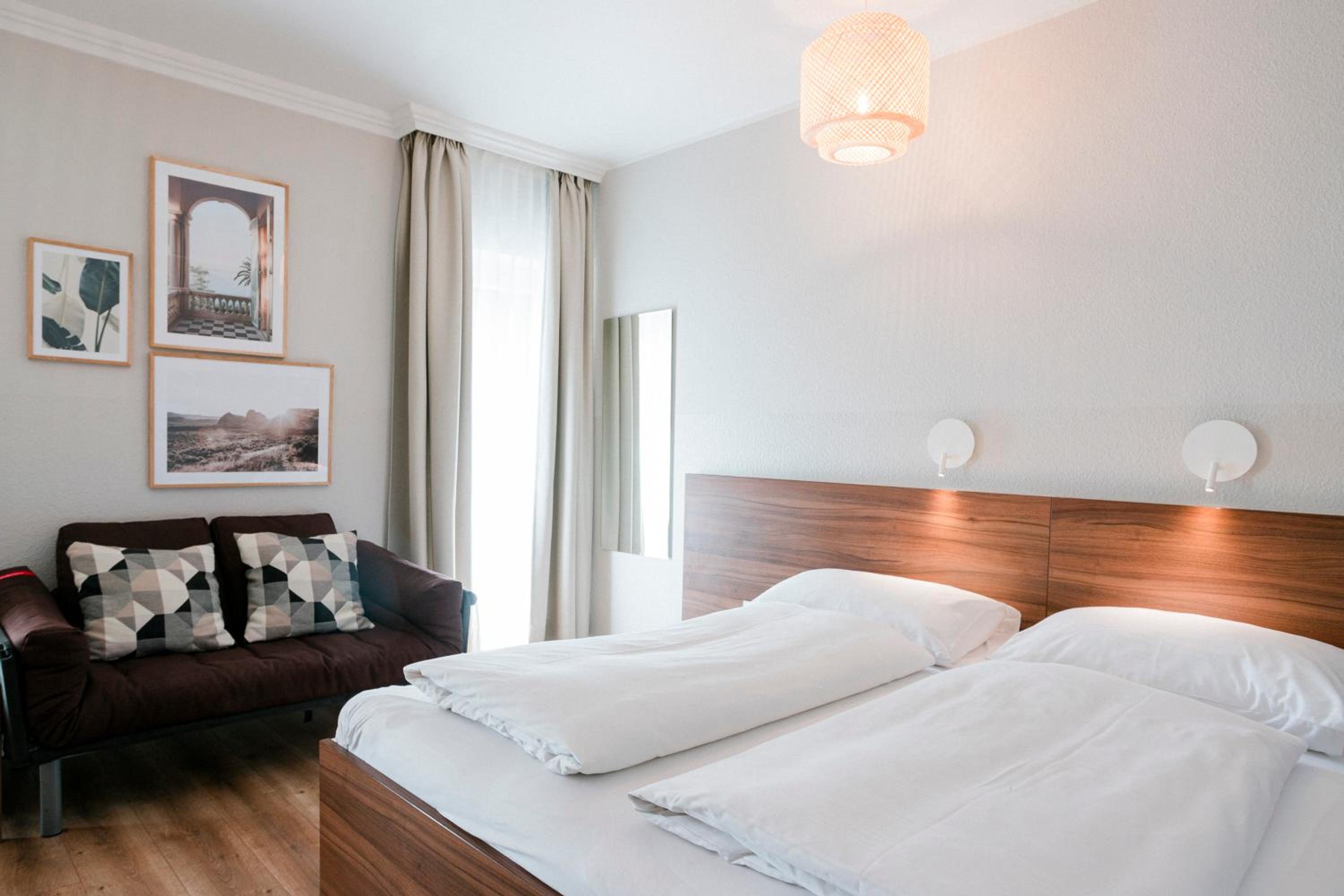 Munich Vacations - Hotel Villa Solln - Property Image 16