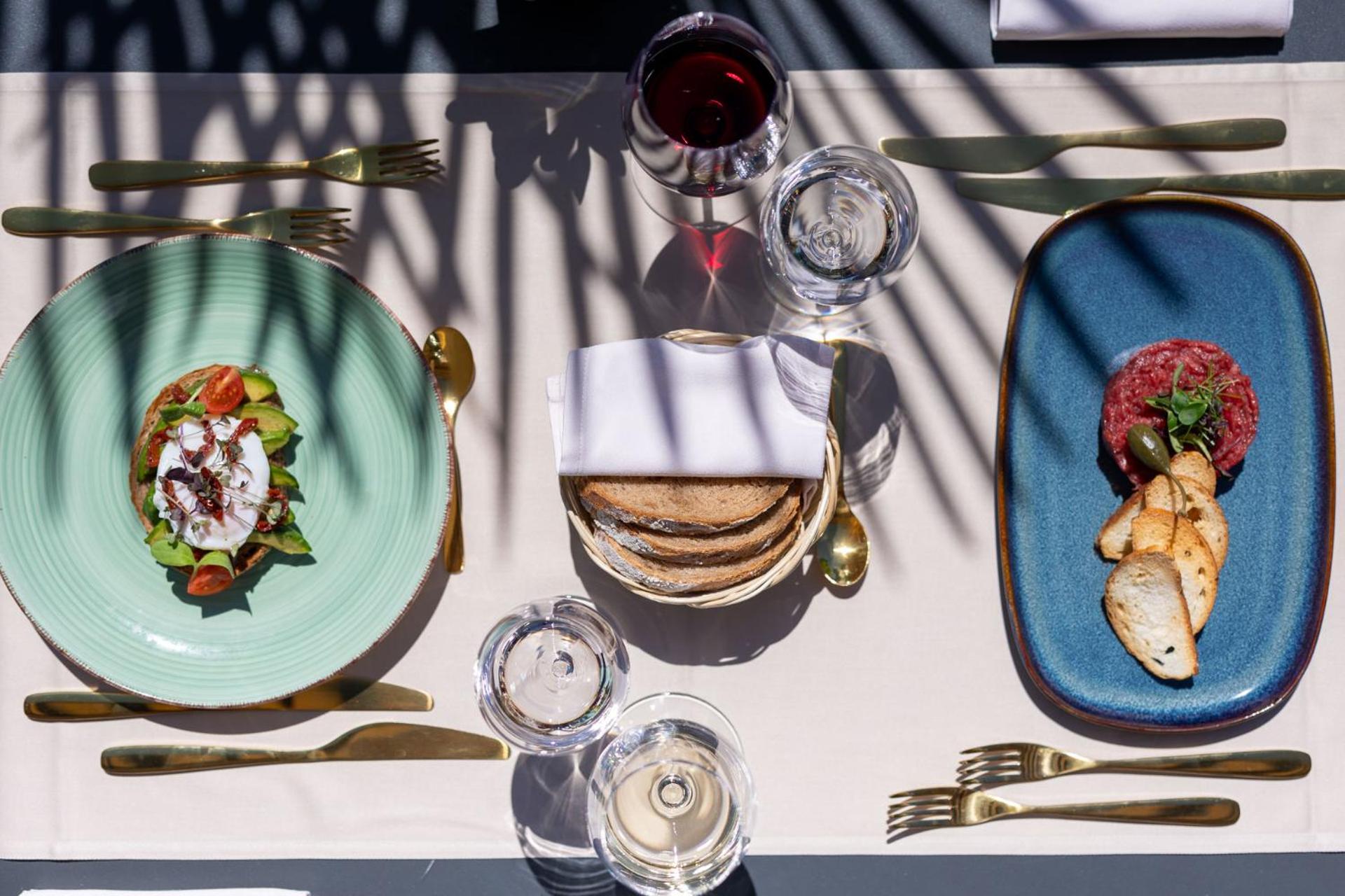 Suite Stays by Hotel La Perla