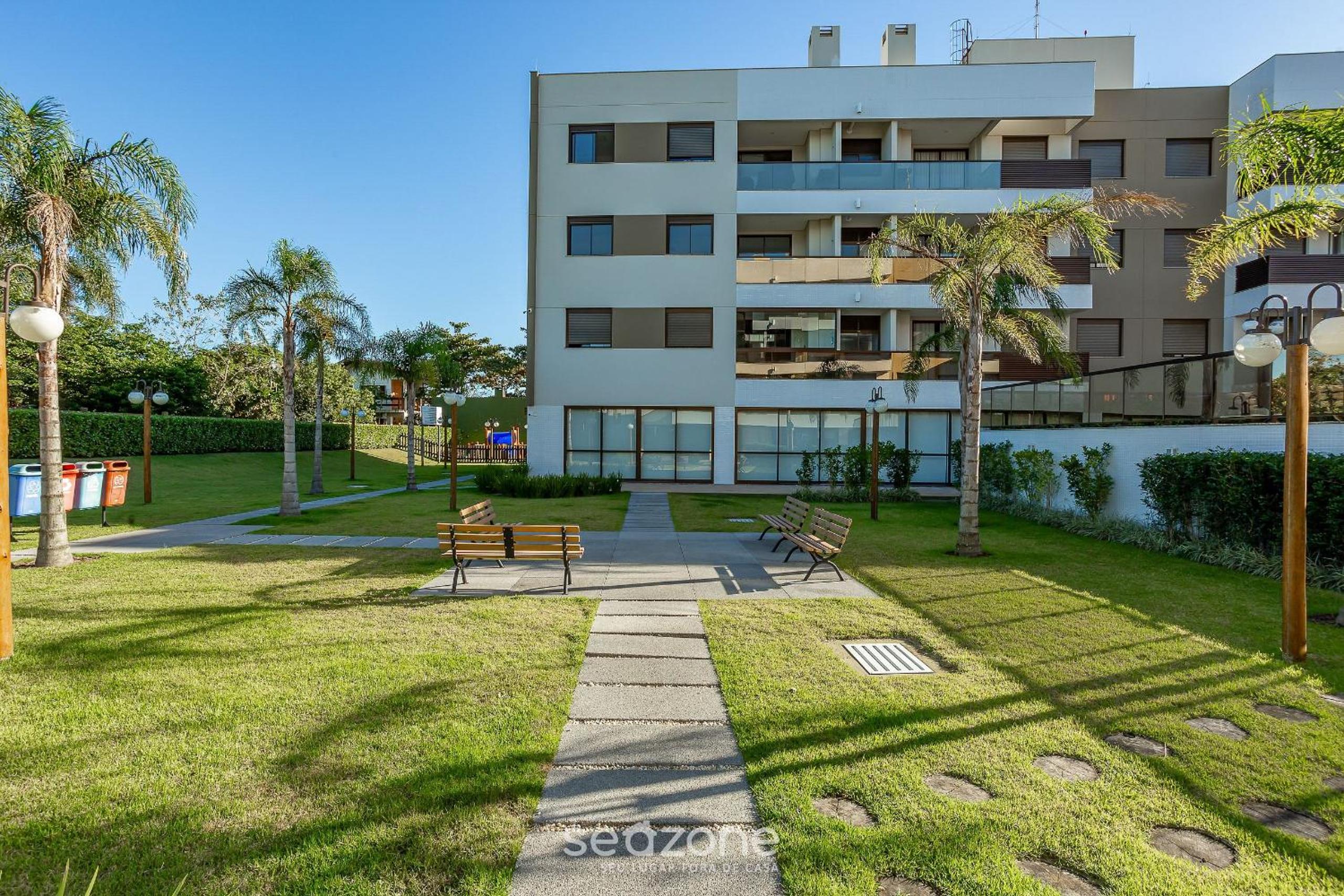 Apartments with pools 200m from the sea Floripa-SC ADC