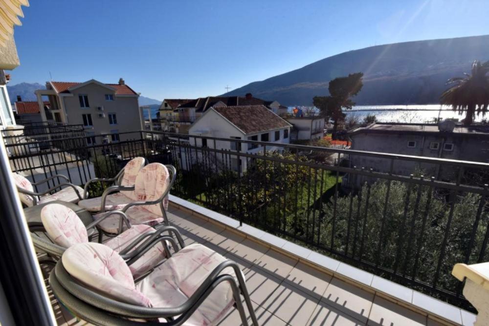 Apartment Djenovici, Norwegian Village S14 view 3