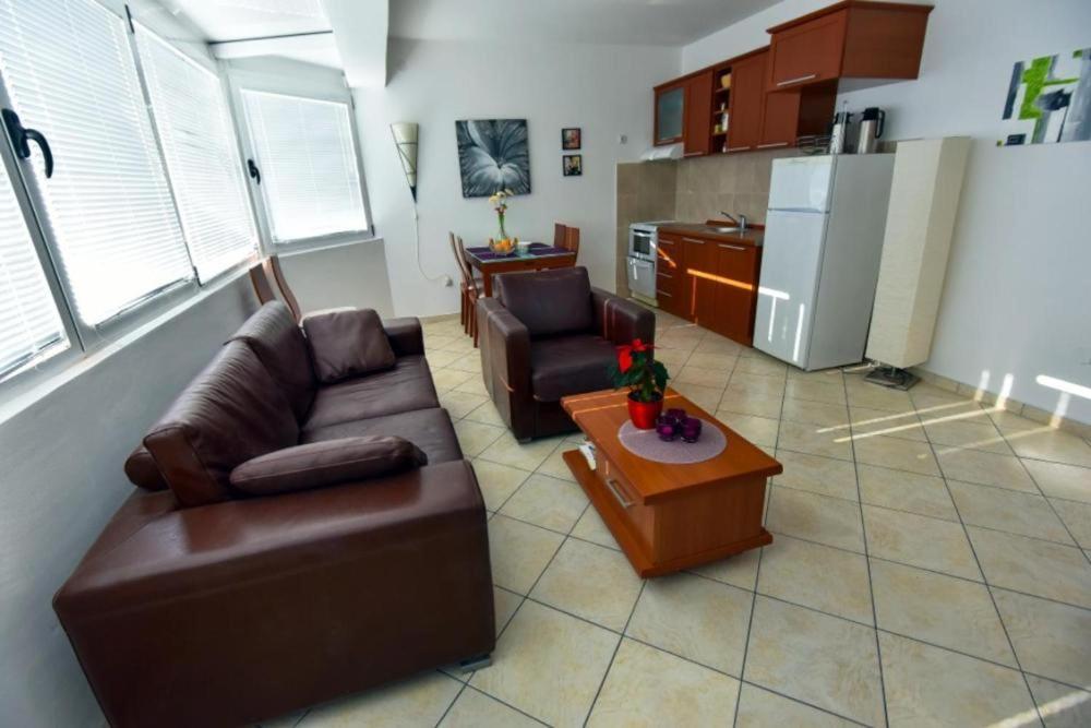Apartment Djenovici, Norwegian Village S14 view 4