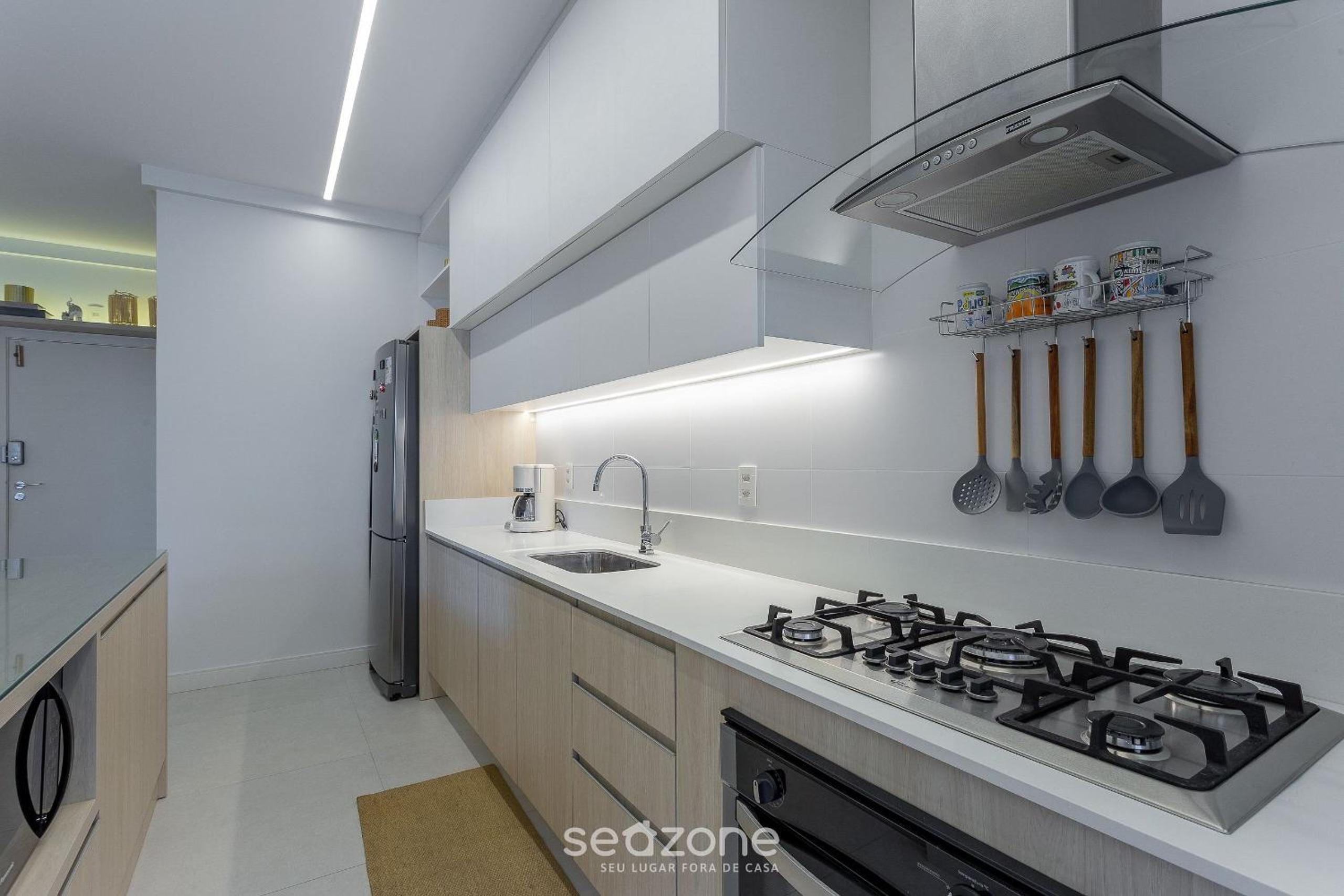 Apartments with pools 200m from the sea Floripa-SC ADC