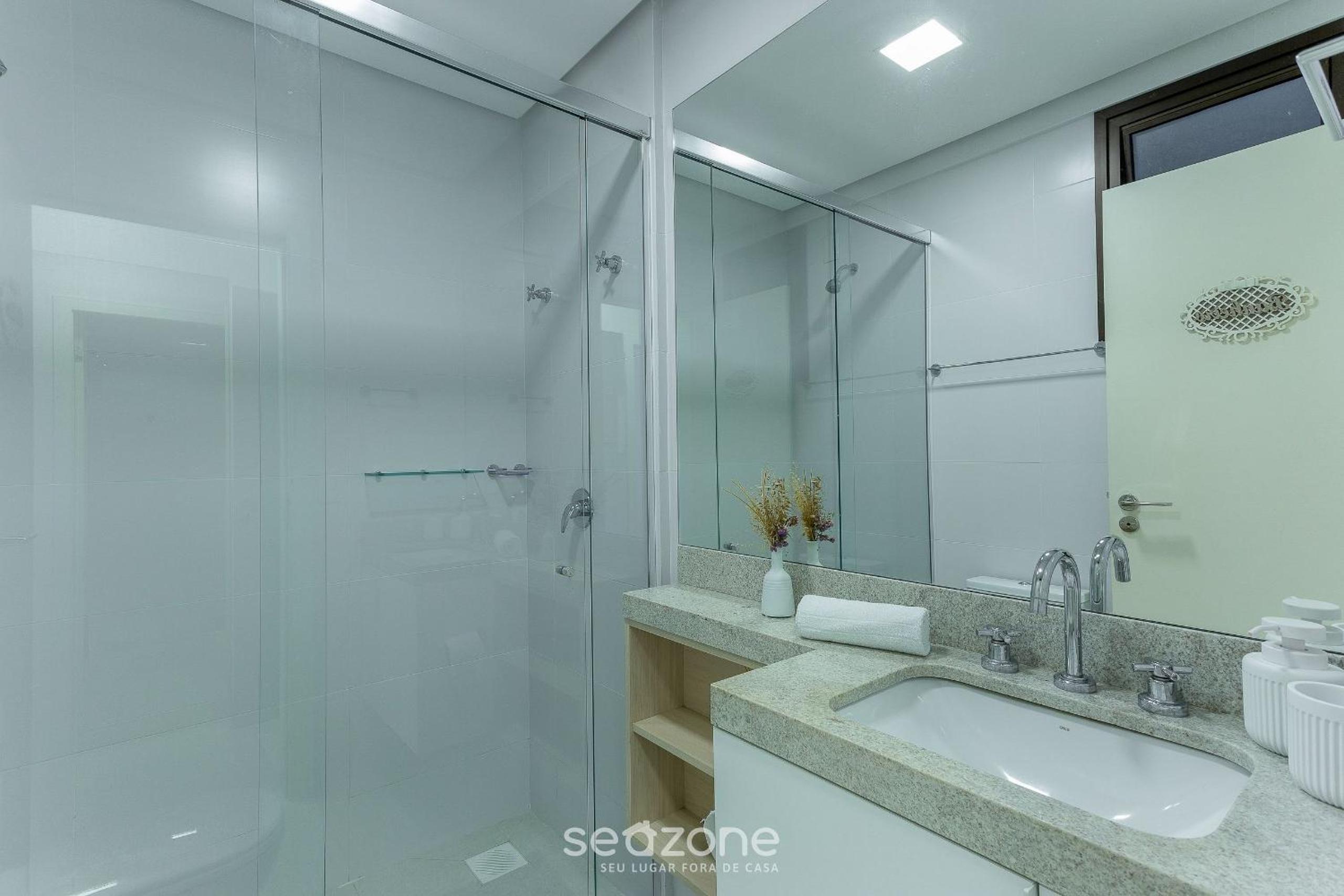 Apartments with pools 200m from the sea Floripa-SC ADC