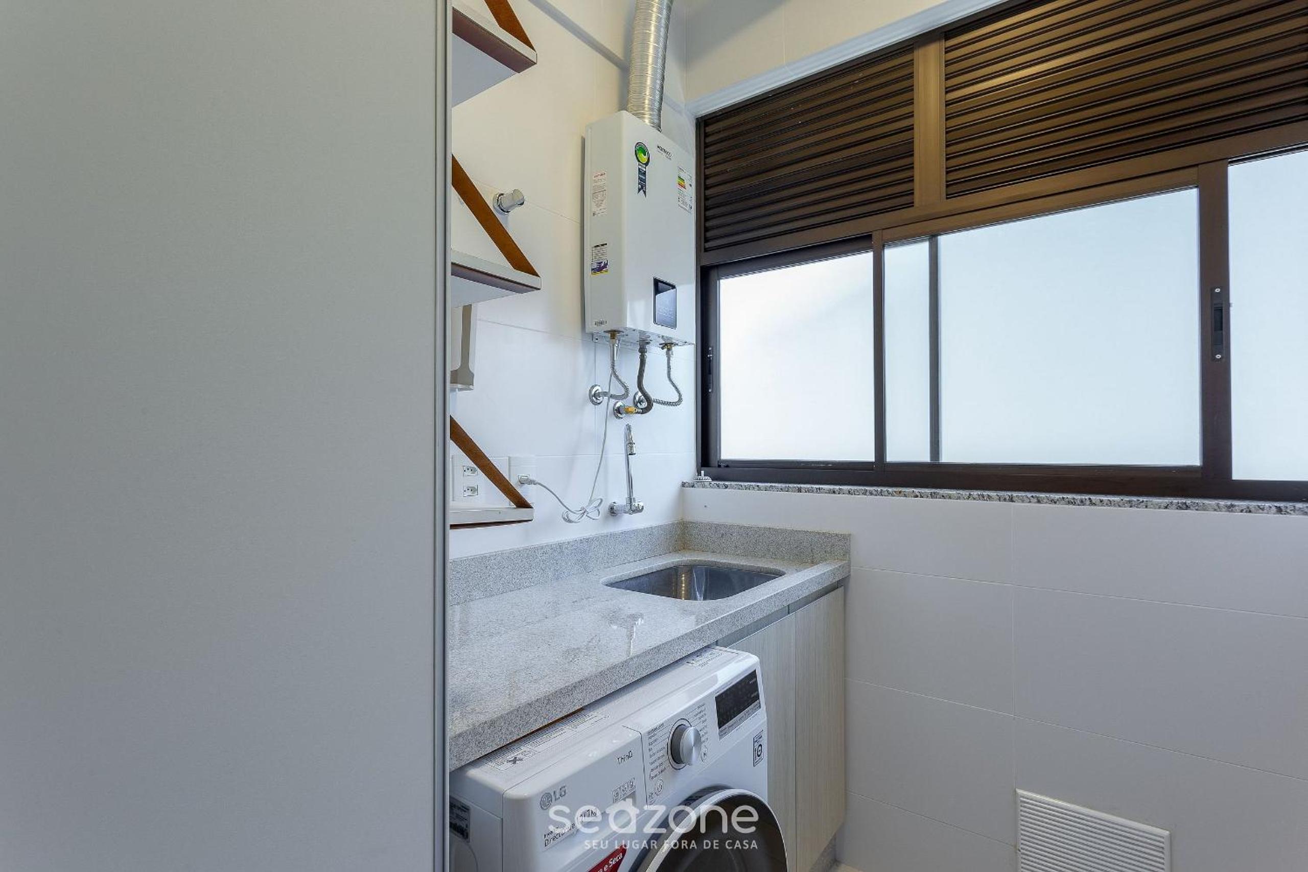 Apartments with pools 200m from the sea Floripa-SC ADC