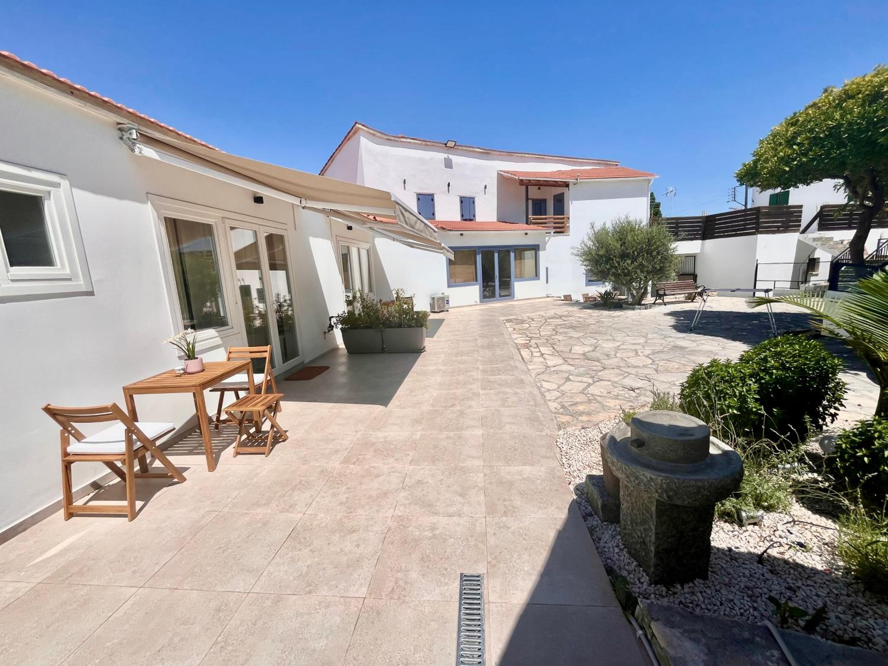 The Courtyard Episkopi Guest Houses
