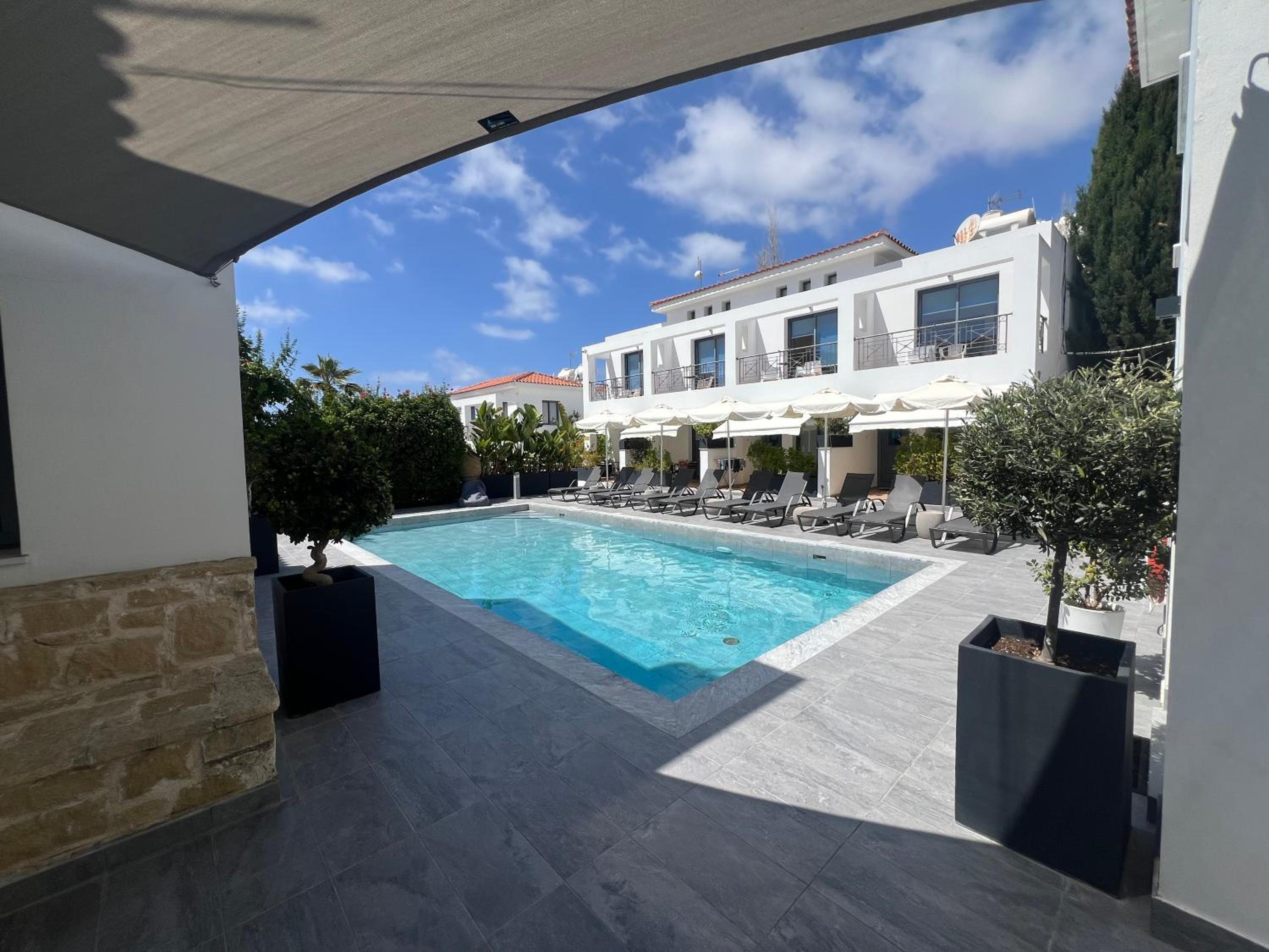 Hotel Julipapas Gardens - Image 1