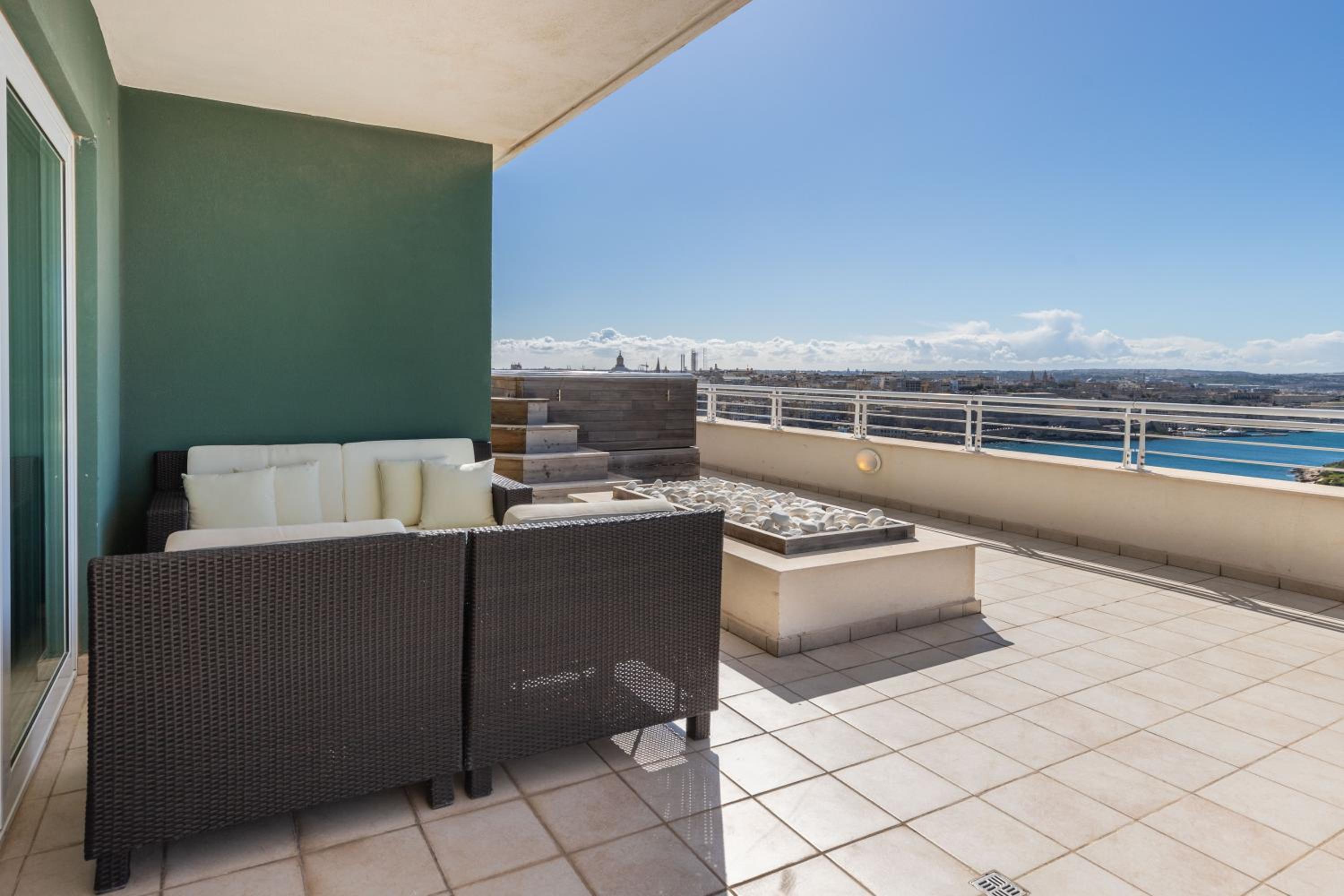 Malta - Best Panoramic Penthouse