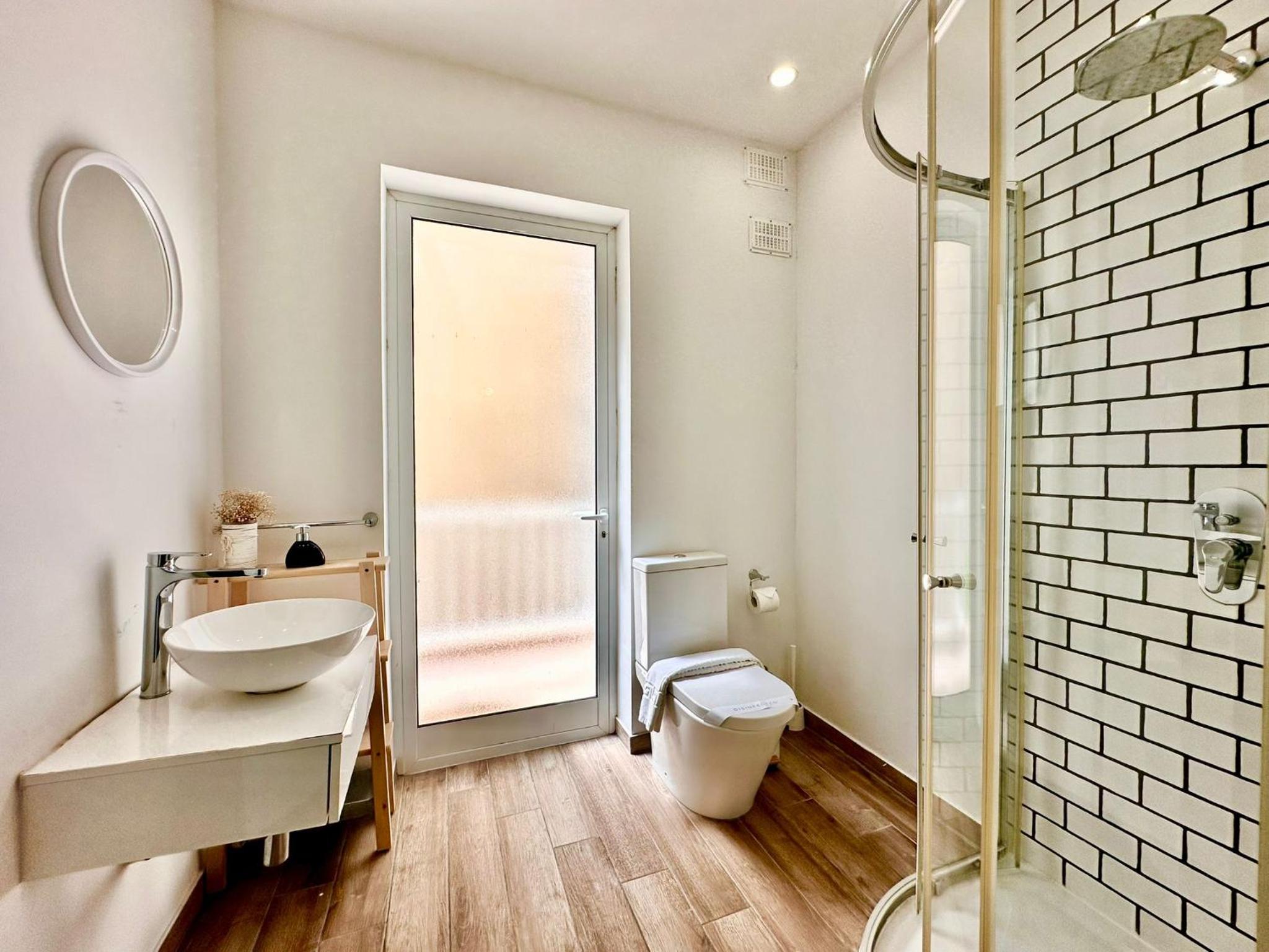 Lovely retreat off the sea front