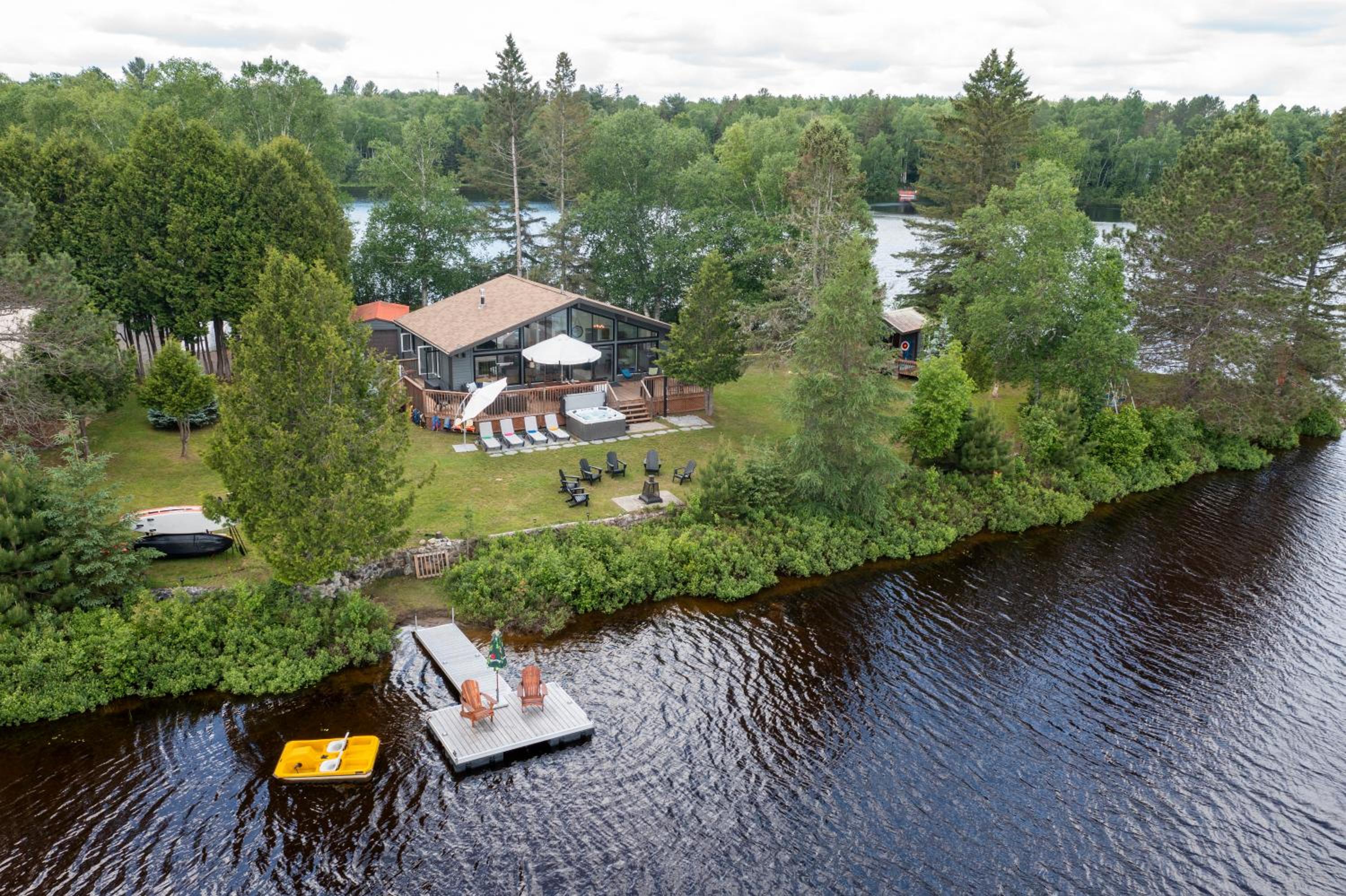 Lake House Chalet Laurentians