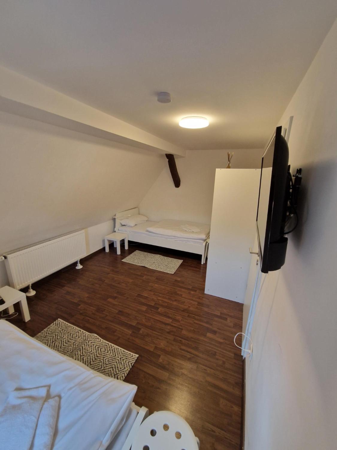 Penzini Monteurzimmer Apartment Au am Rhein Rastatt Karlsruhe nahe Messe