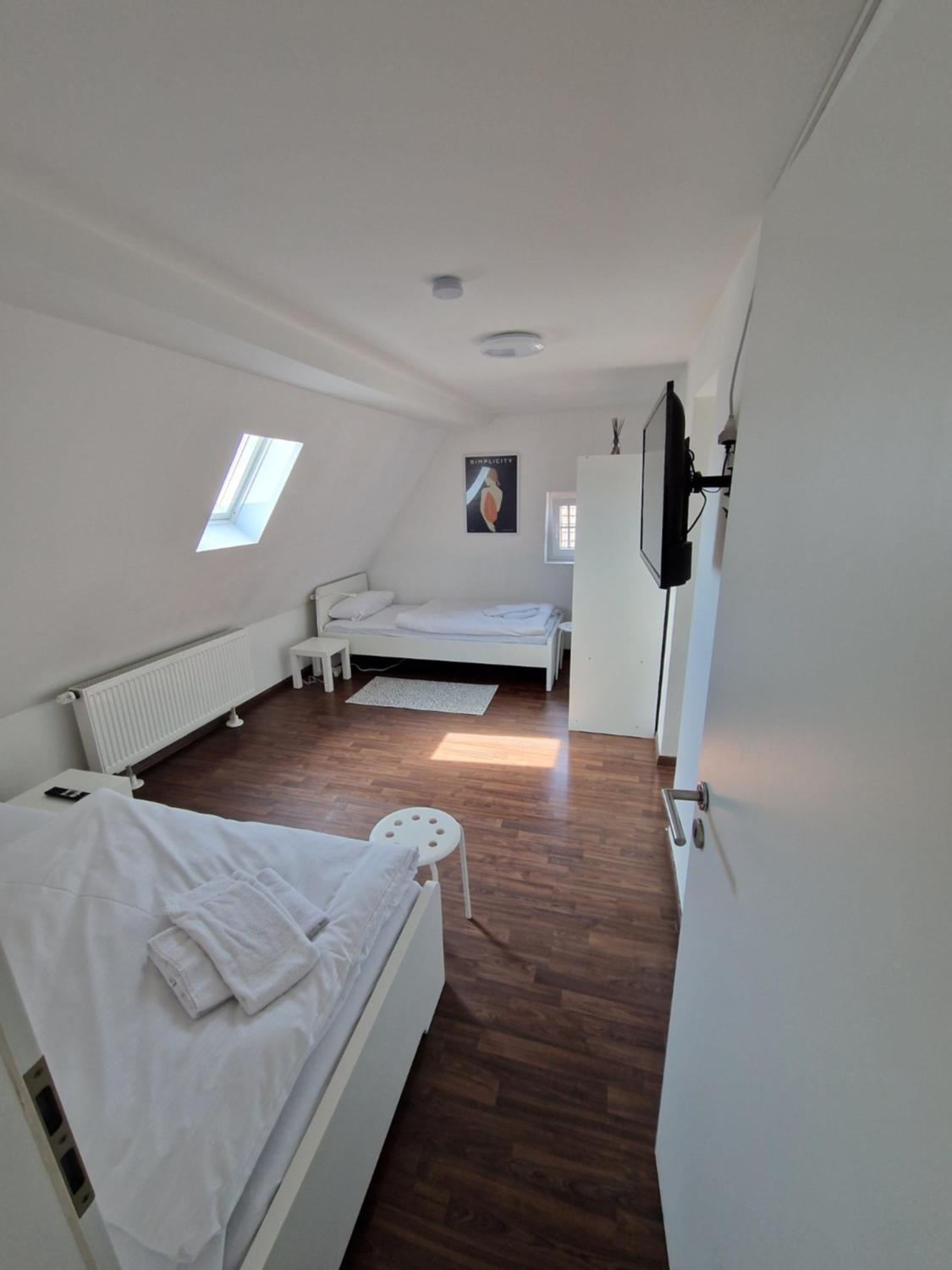 Penzini Monteurzimmer Apartment Au am Rhein Rastatt Karlsruhe nahe Messe