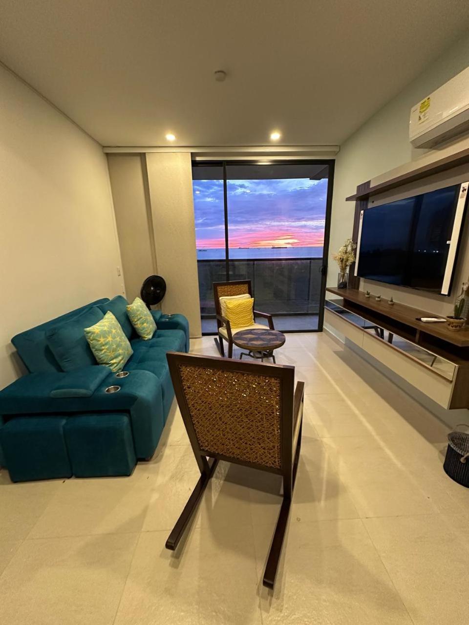 Magico Apartamento con Piscina 2 Habitaciones SM73