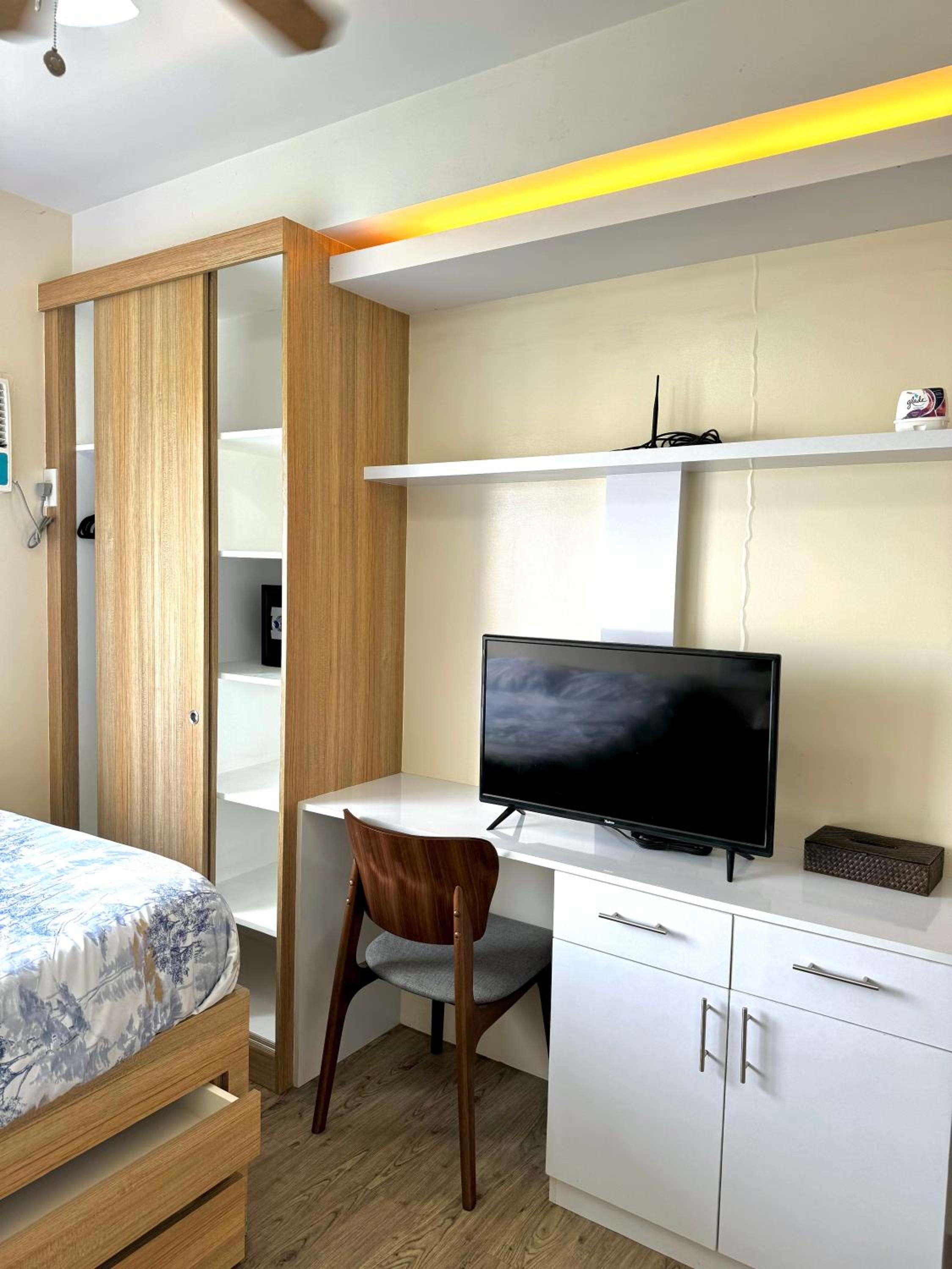 Comfy Sanctuary with Memory Foam Netflix WiFi 400mbps view 3