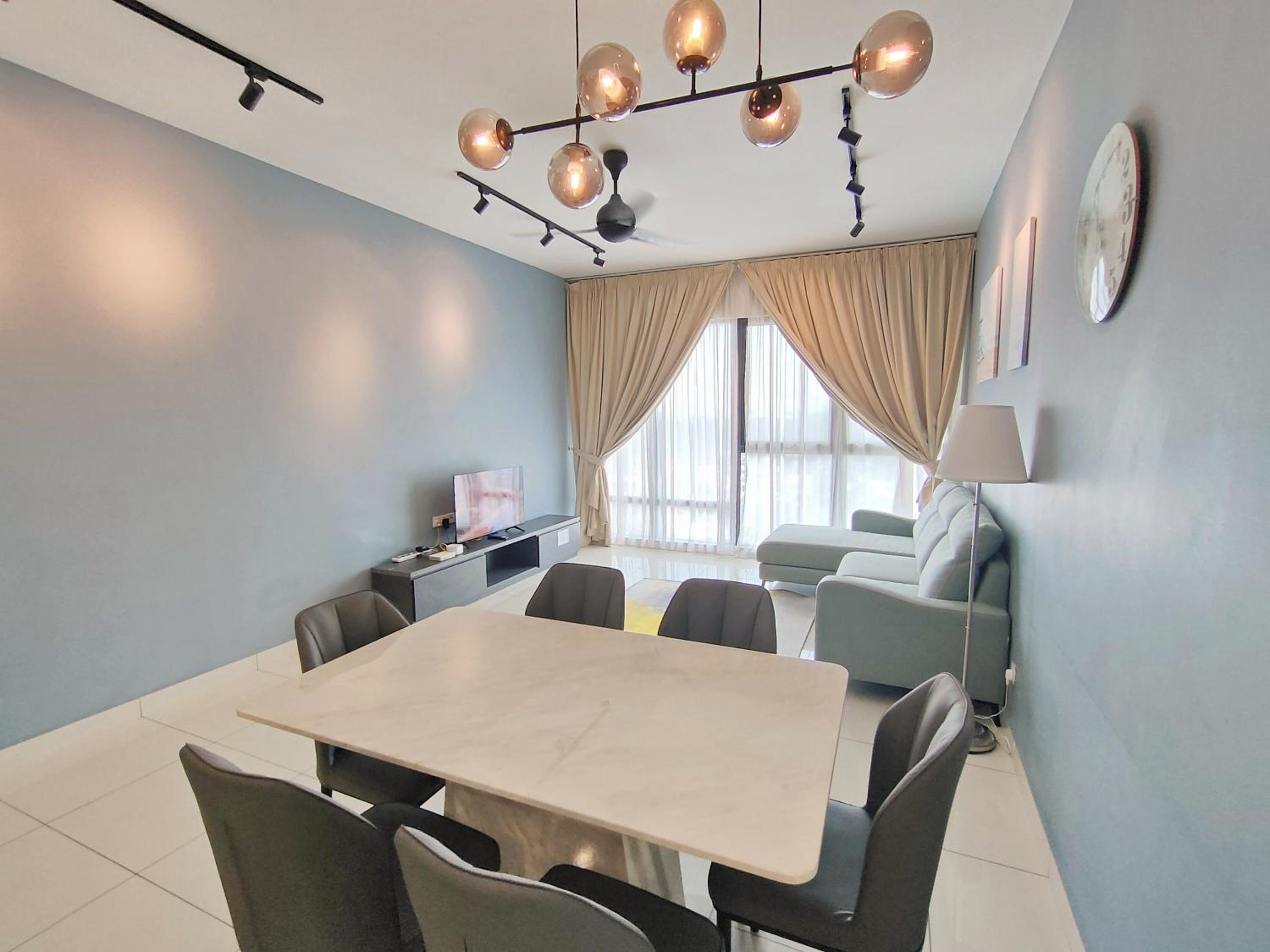Southkey Mosaic by Maco Home at Midvalley