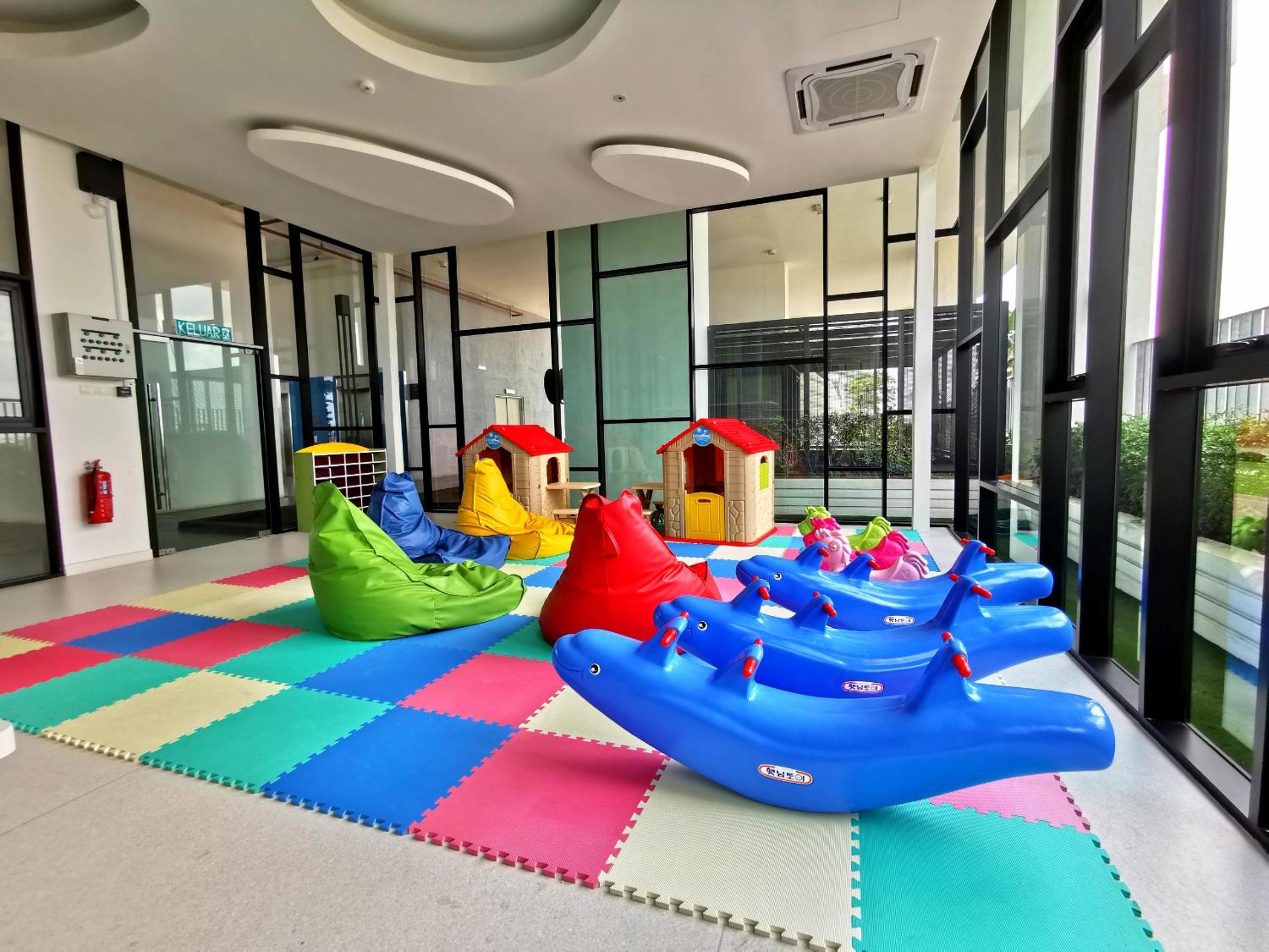 Southkey Mosaic by Maco Home at Midvalley