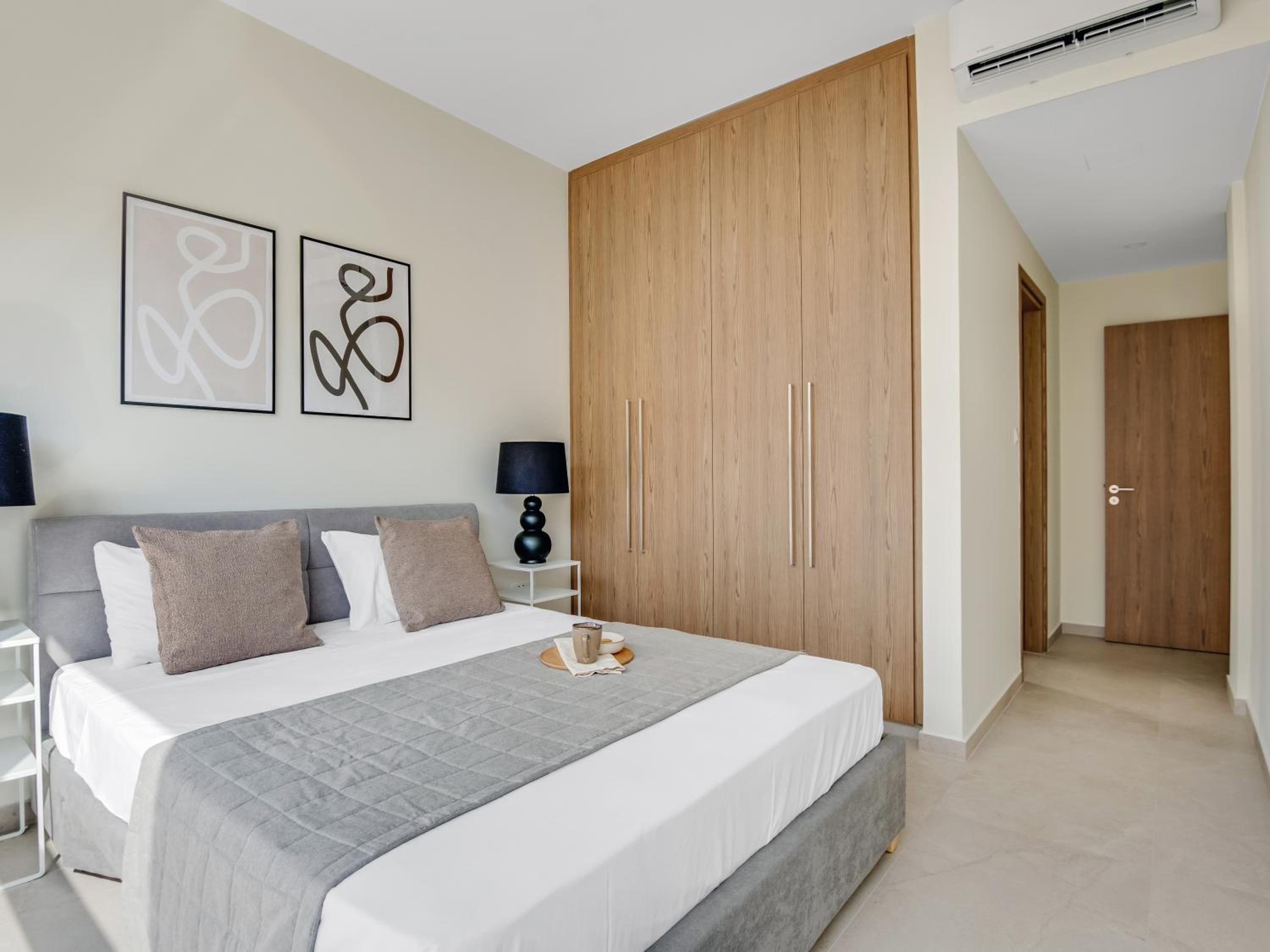 Sanders Mythical Blue Villas