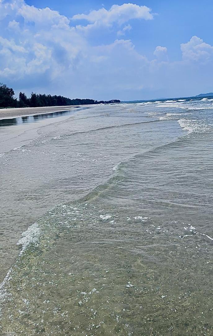 Samsuria Beach Apartment Resort