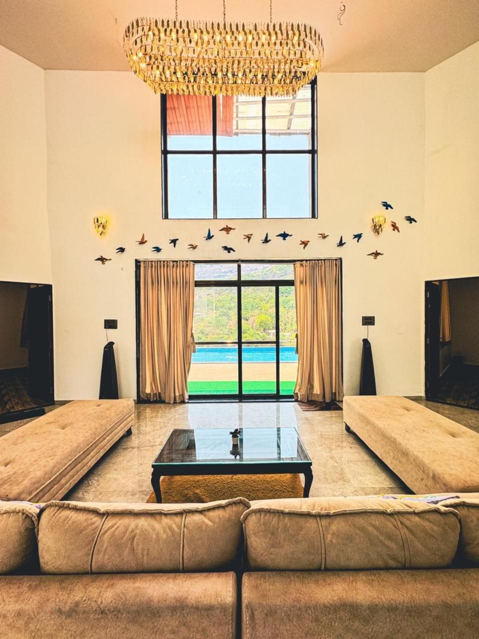 Valley Vinchester Villa view 5