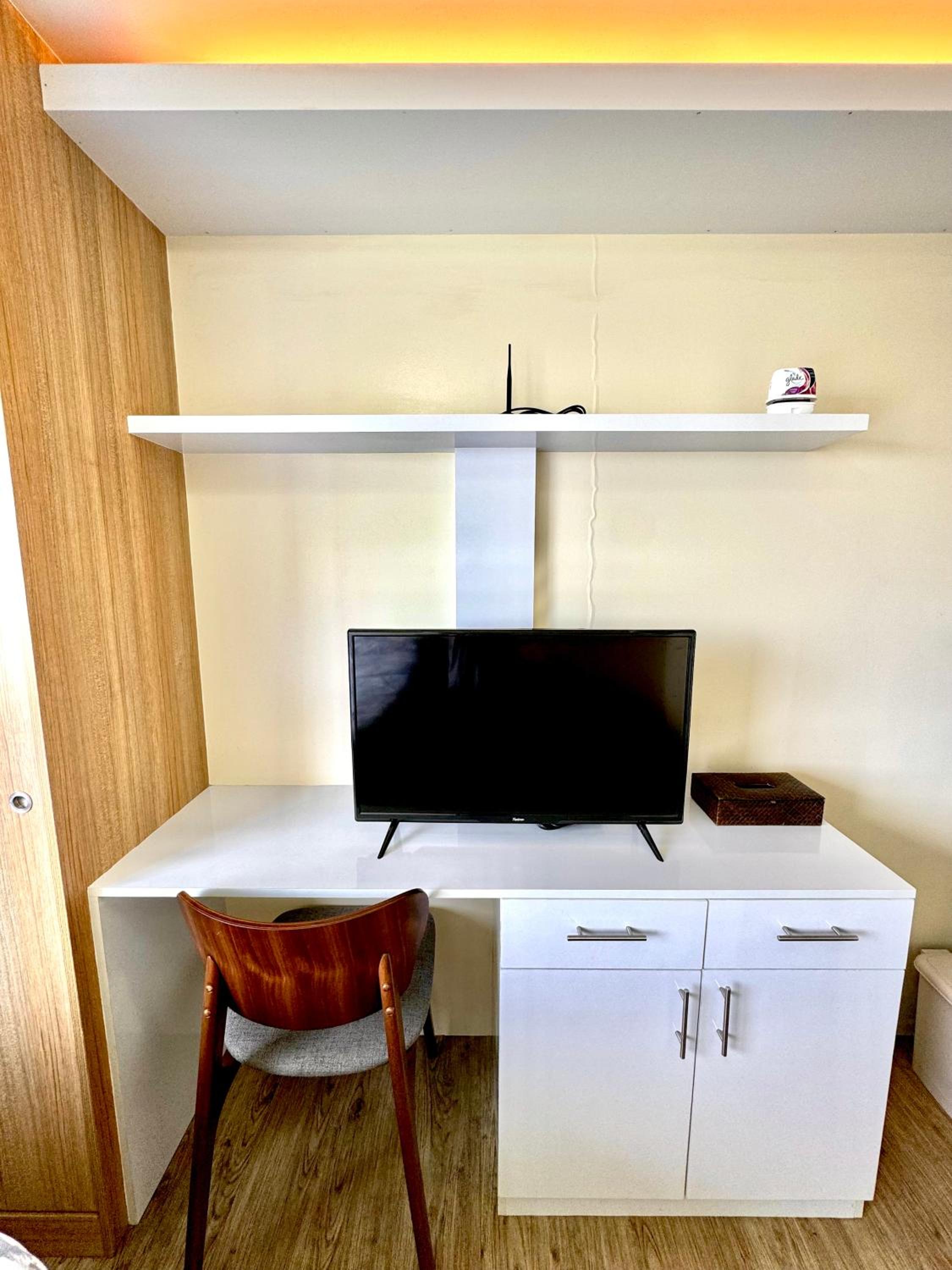 Comfy Sanctuary with Memory Foam Netflix WiFi 400mbps view 5