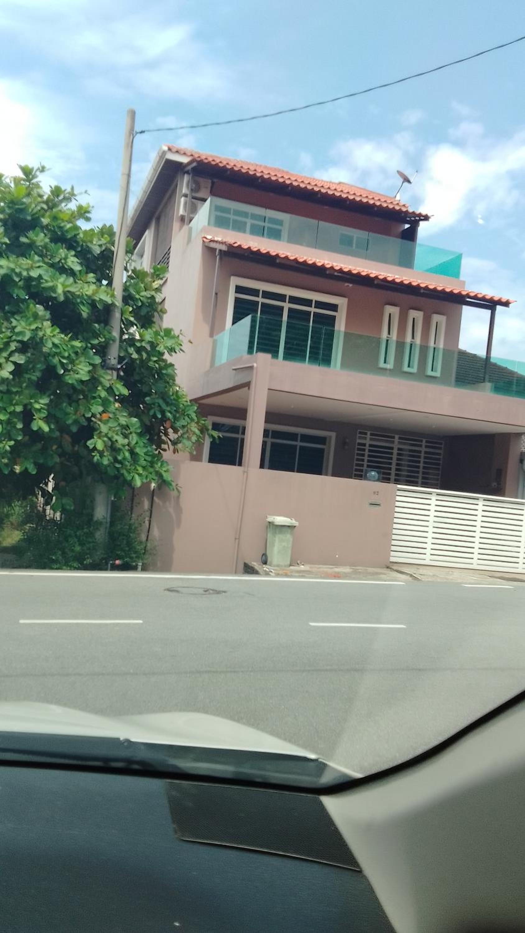 Tanjung bungah double story house for 18 people photo 1