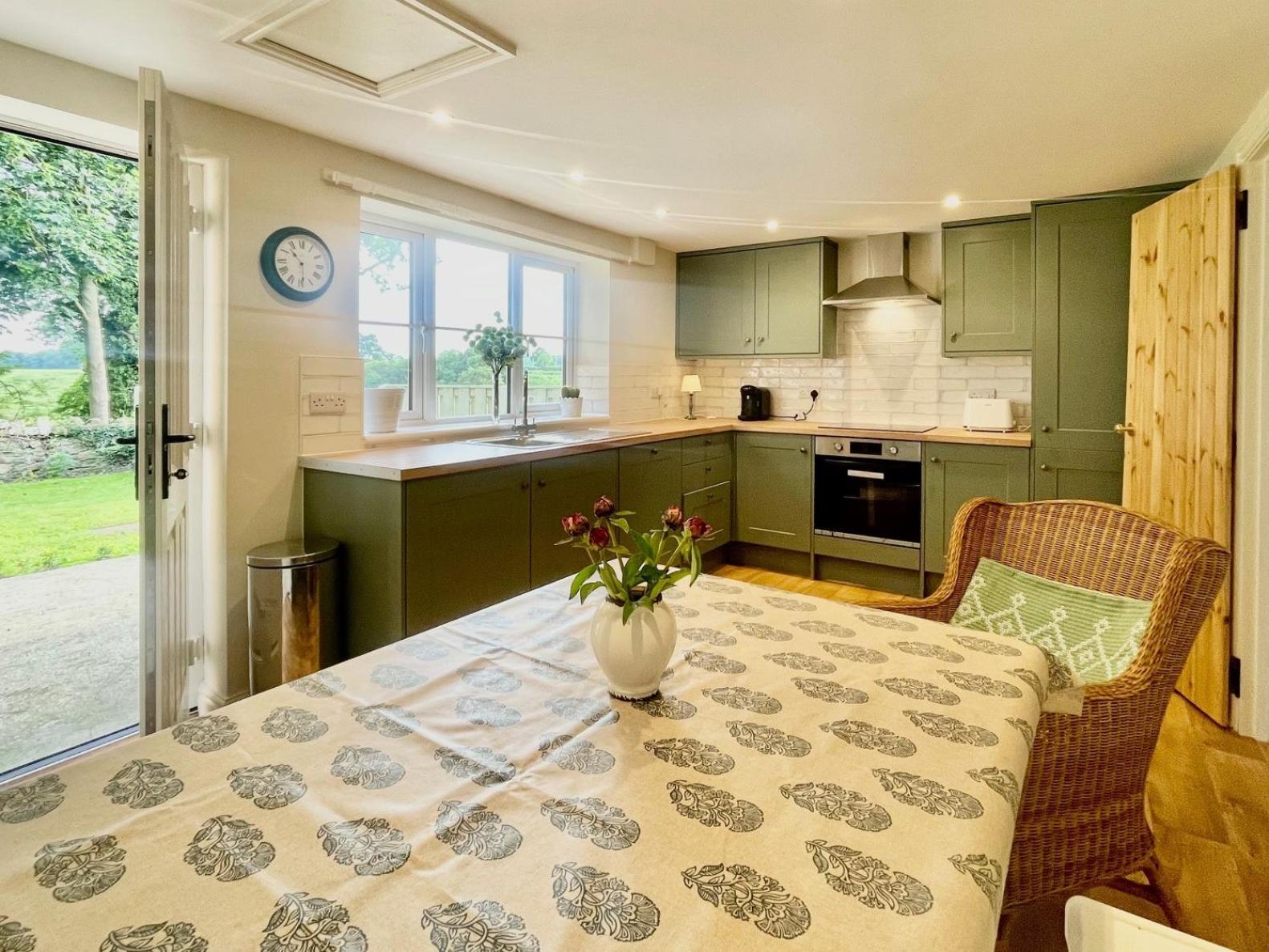 Chantry Cottage - Newby Hall, Ripon, North Yorkshire view 4