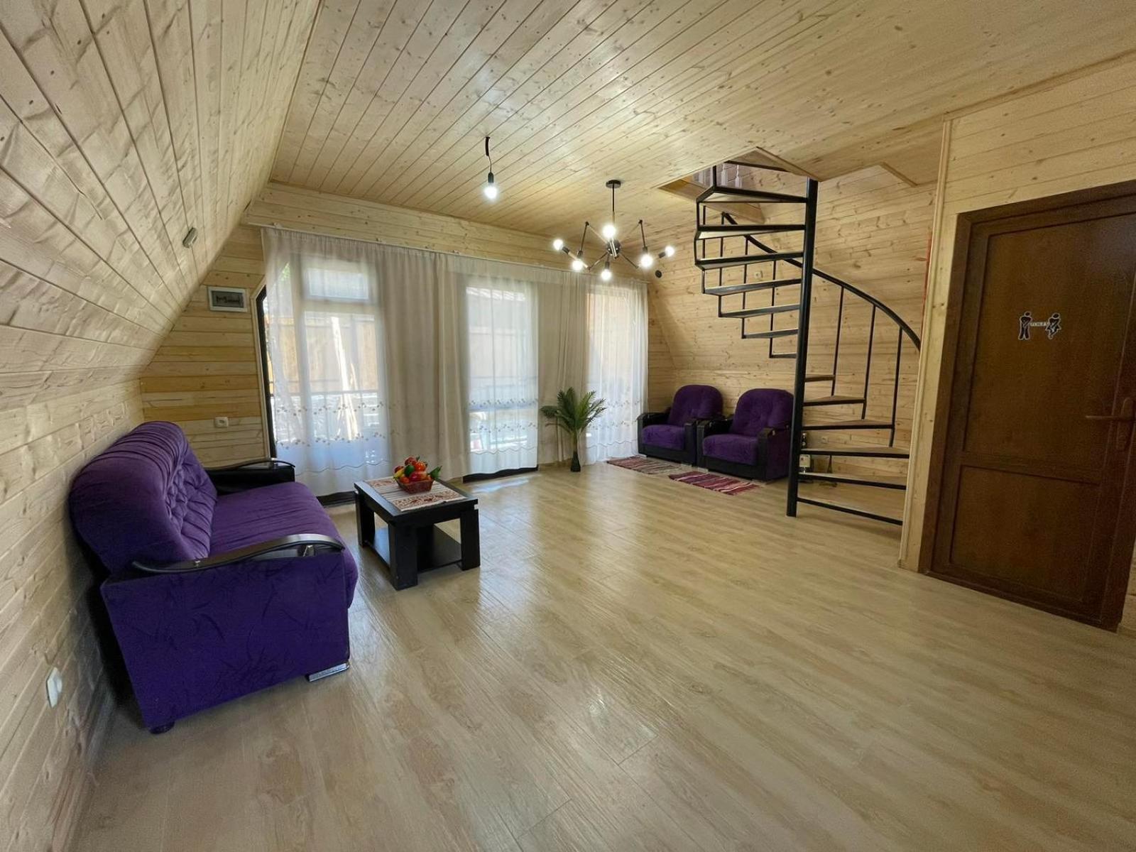 Mountain Cottage - Ananuri