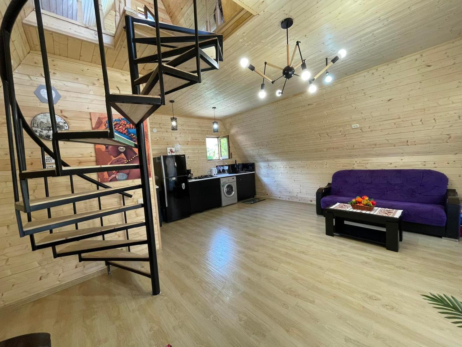 Mountain Cottage - Ananuri