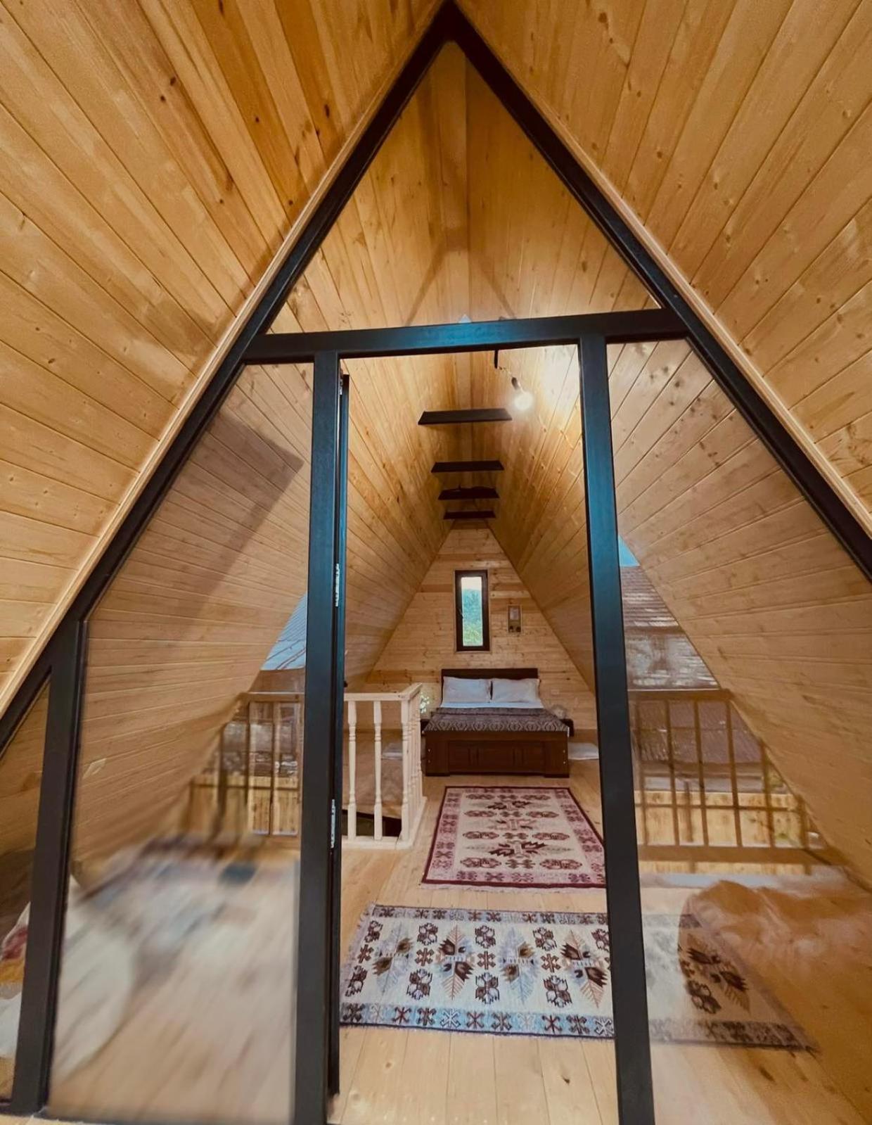 Mountain Cottage - Ananuri