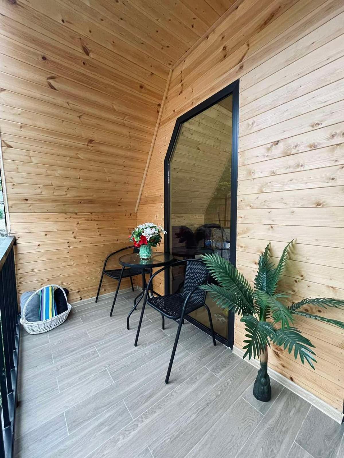 Mountain Cottage - Ananuri
