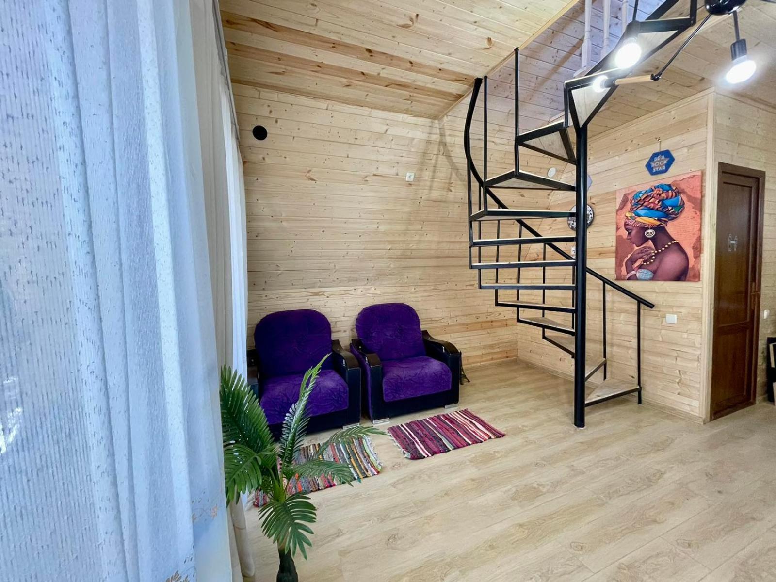 Mountain Cottage - Ananuri